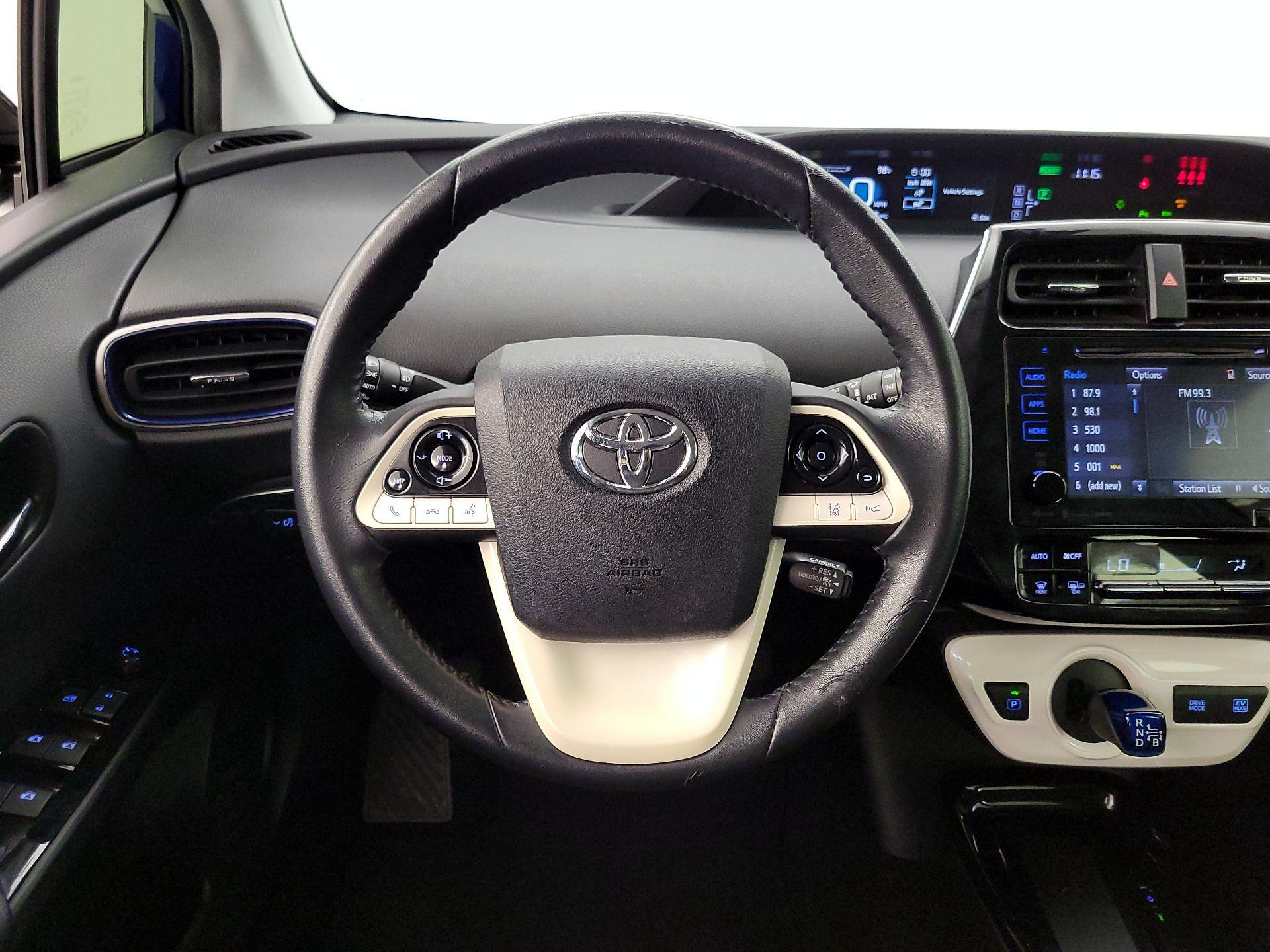 Thumbnail: 2018 Toyota Prius - 10