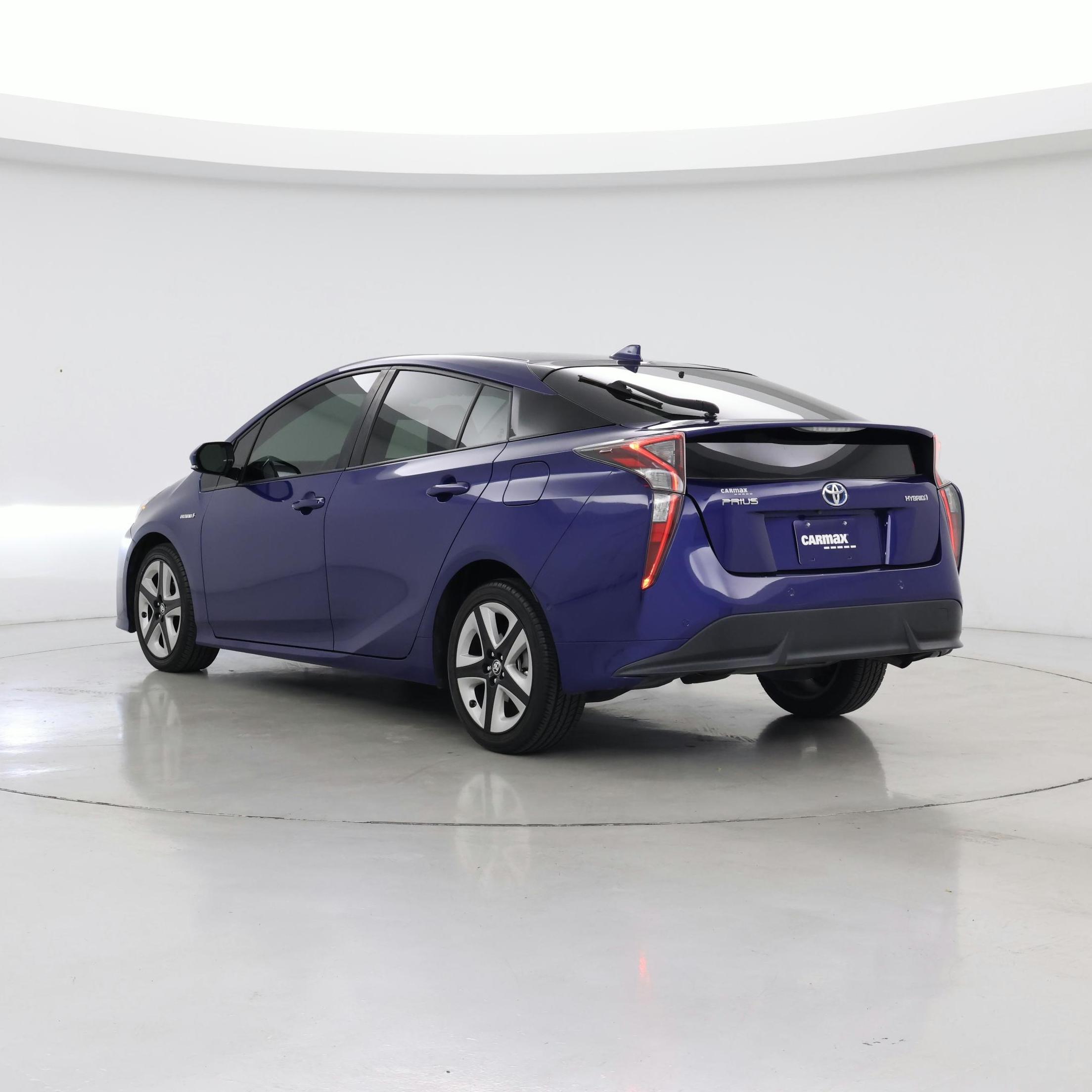 Thumbnail: 2018 Toyota Prius - 2