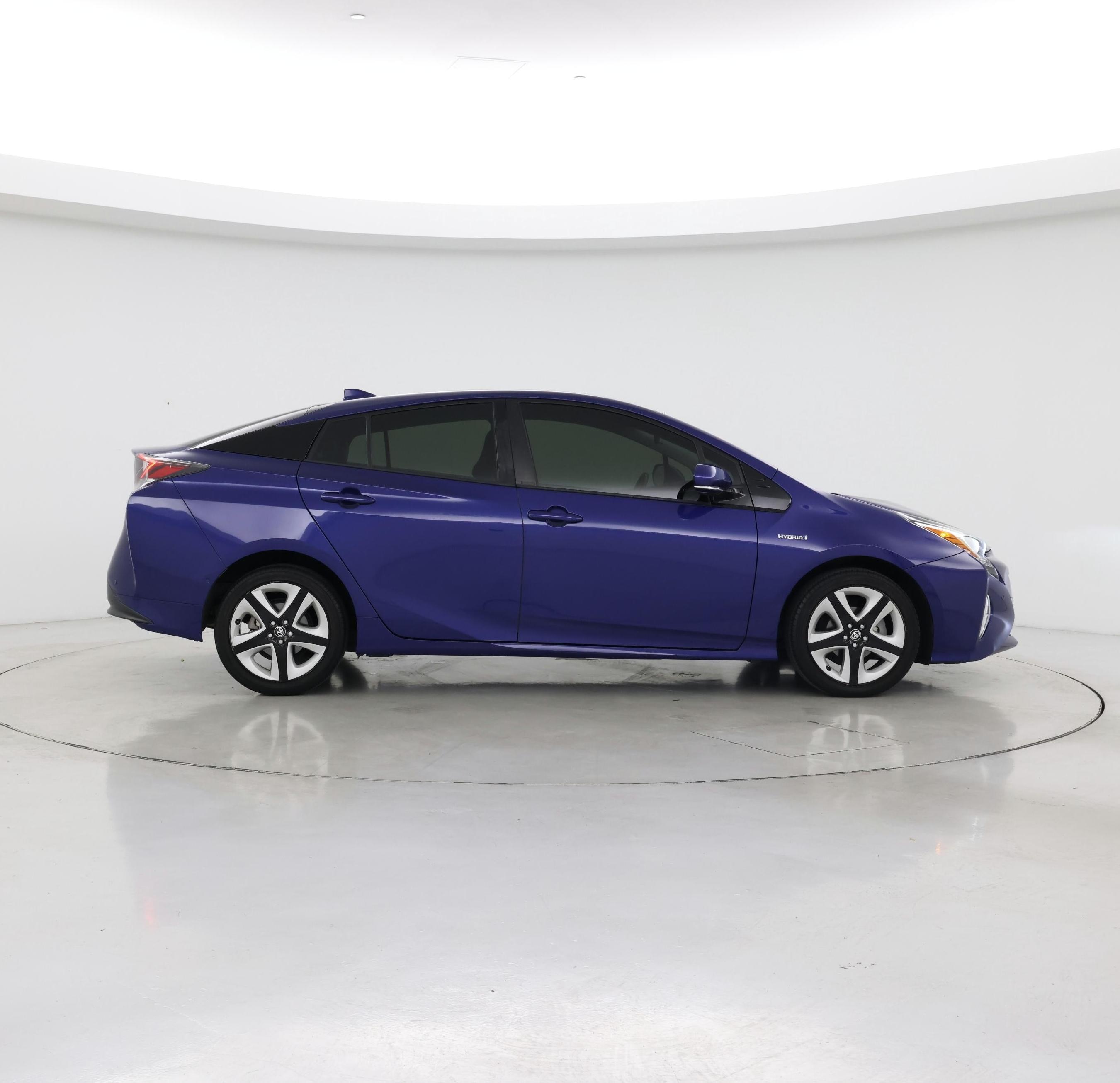 Thumbnail: 2018 Toyota Prius - 7
