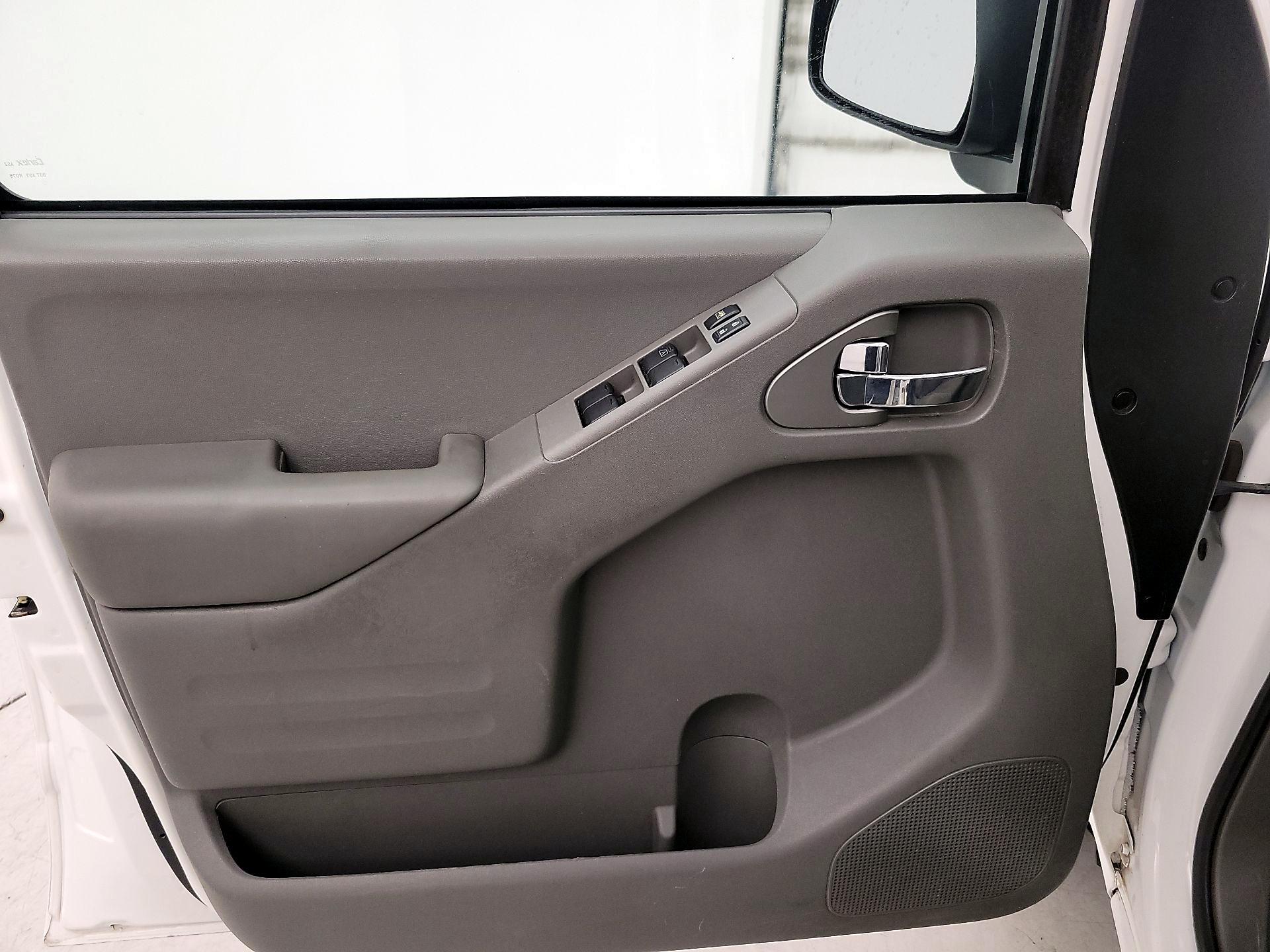 Thumbnail: 2016 Nissan Frontier - 12