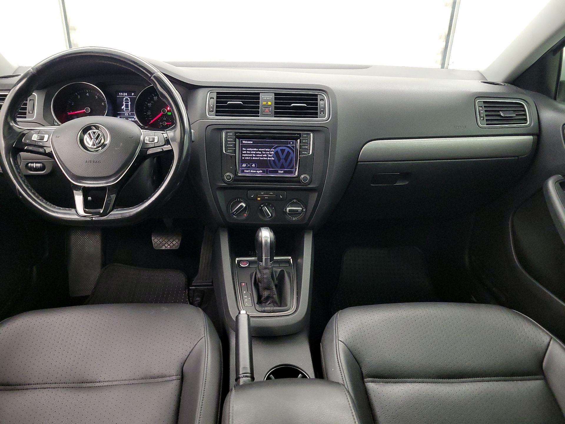 Thumbnail: 2017 Volkswagen Jetta - 9
