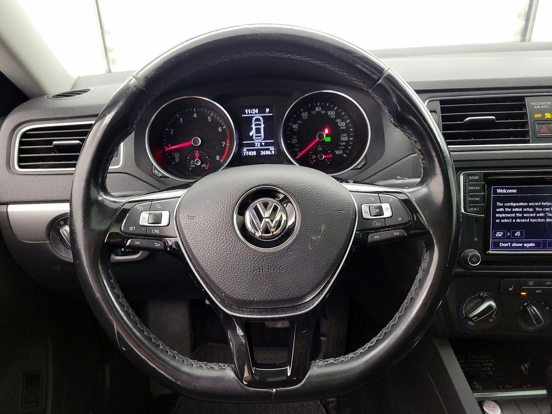 Thumbnail: 2017 Volkswagen Jetta - 10