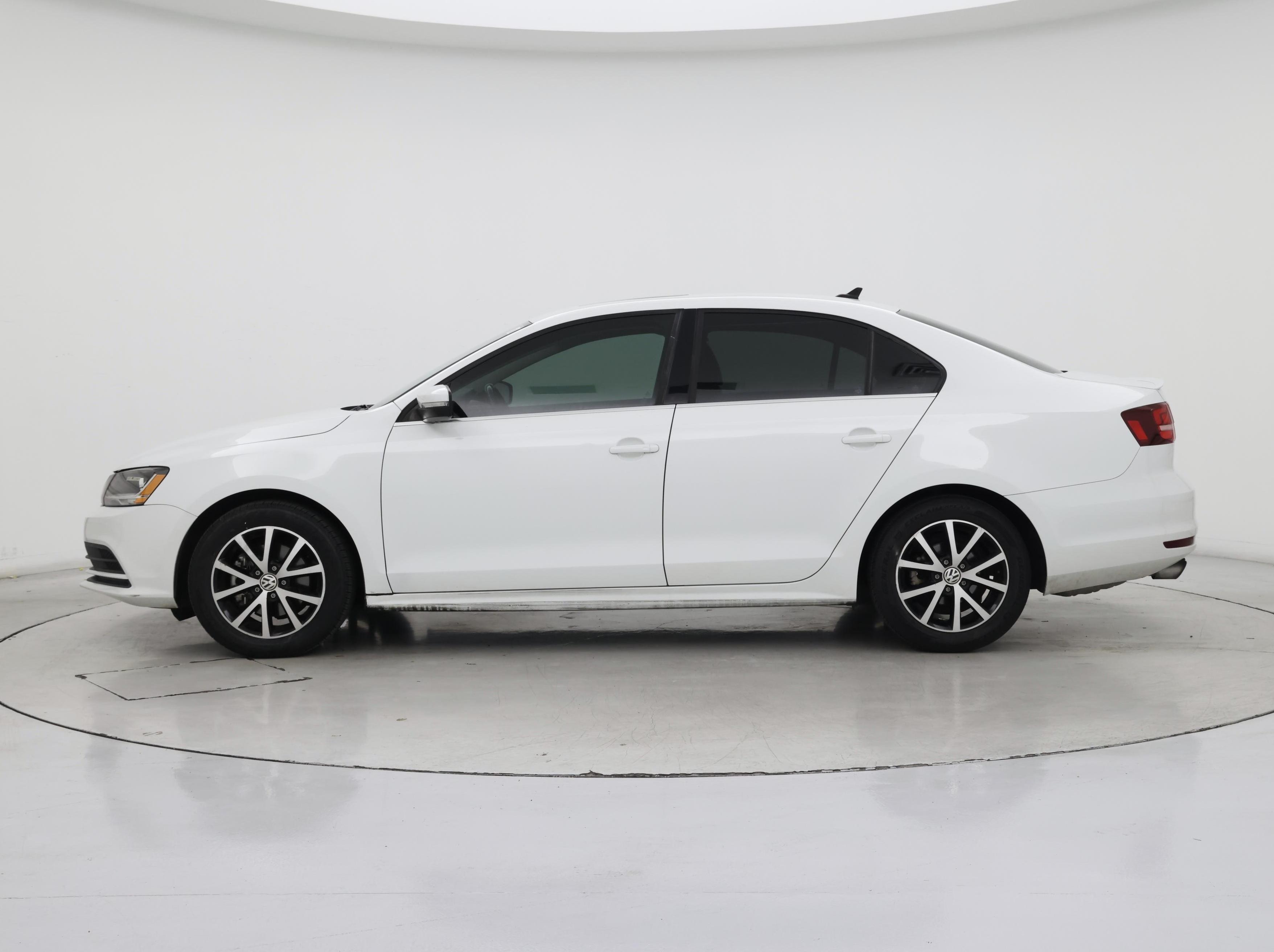 Thumbnail: 2017 Volkswagen Jetta - 3