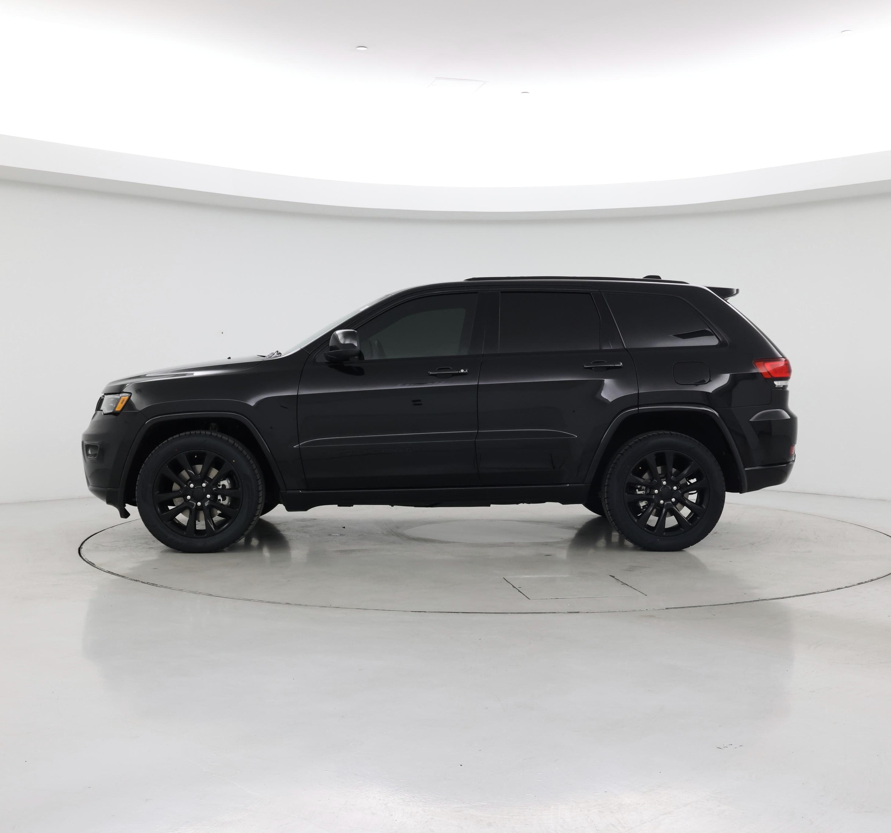 Thumbnail: 2021 Jeep Grand Cherokee - 3