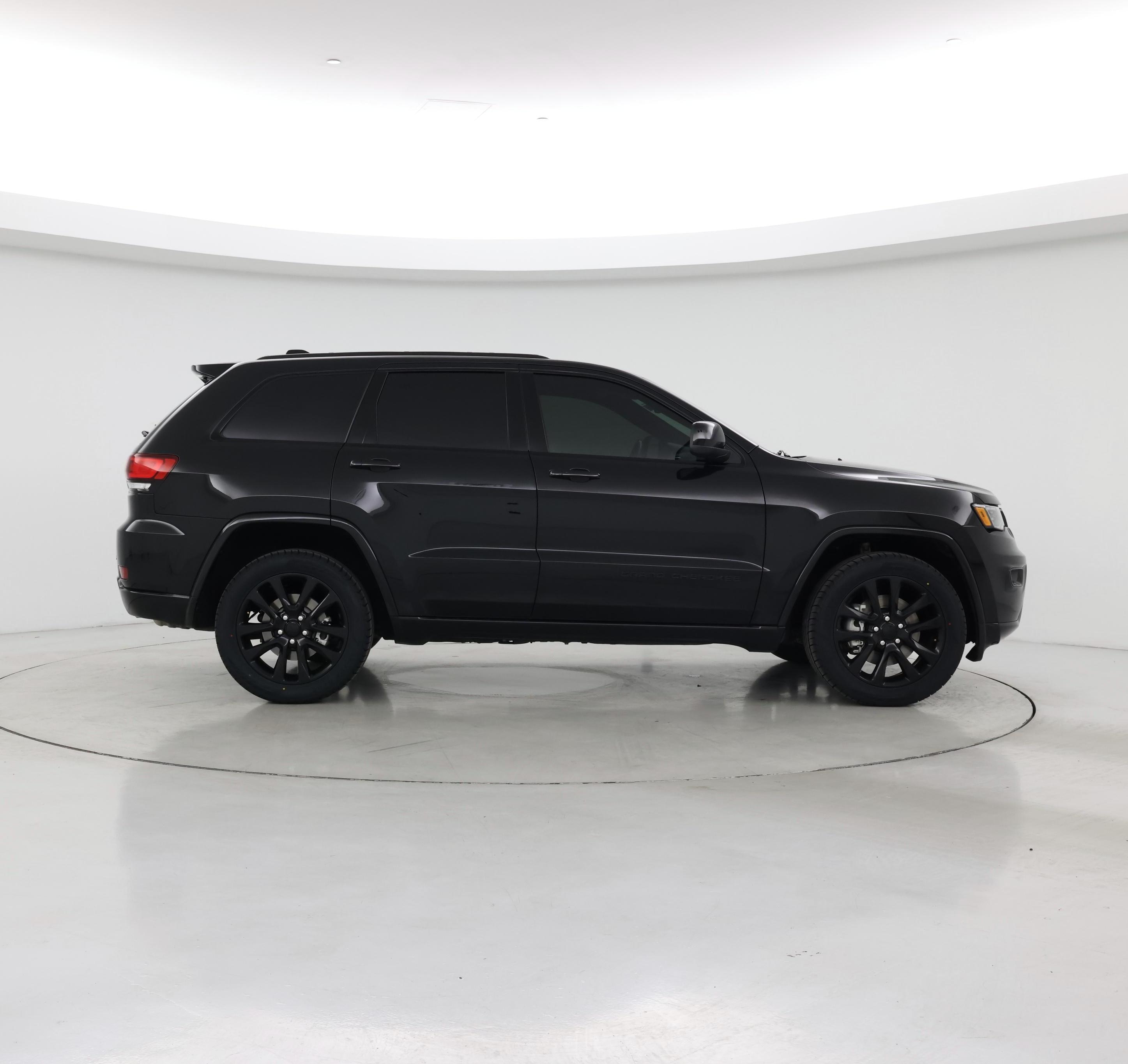 Thumbnail: 2021 Jeep Grand Cherokee - 7