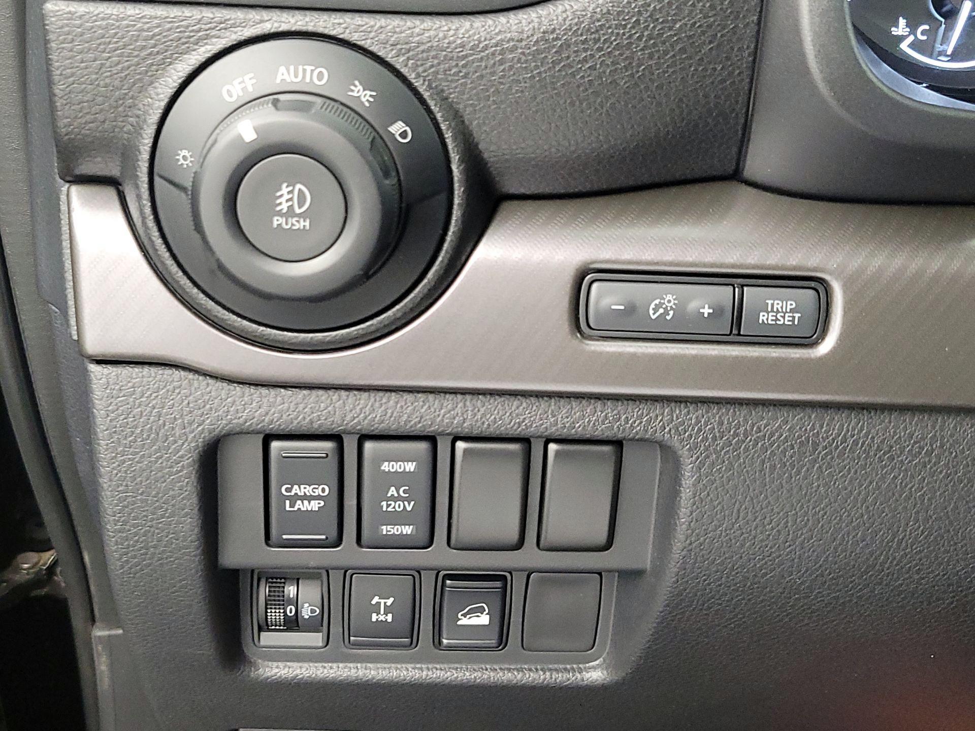 Thumbnail: 2021 Nissan Titan - 13
