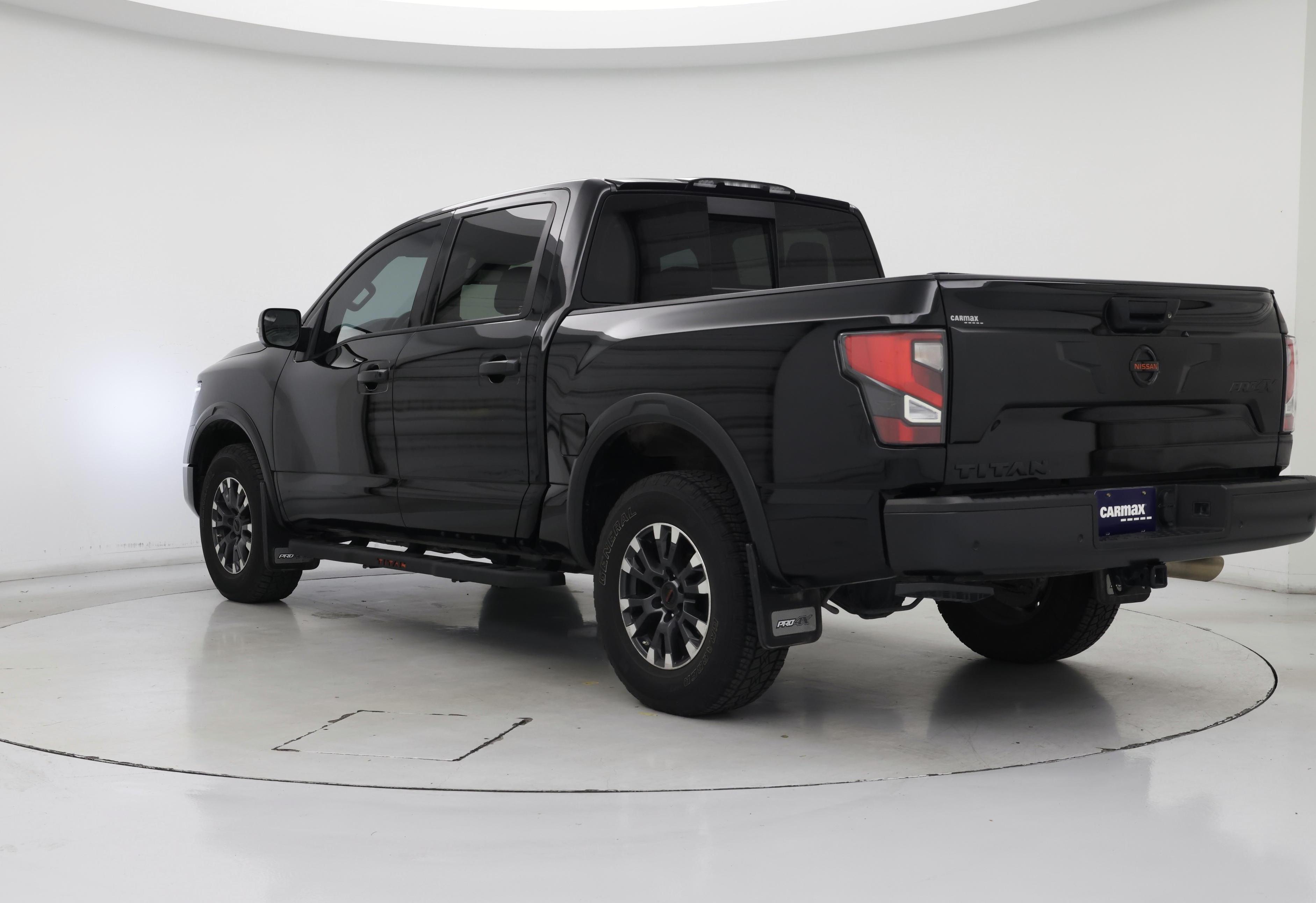 Thumbnail: 2021 Nissan Titan - 2