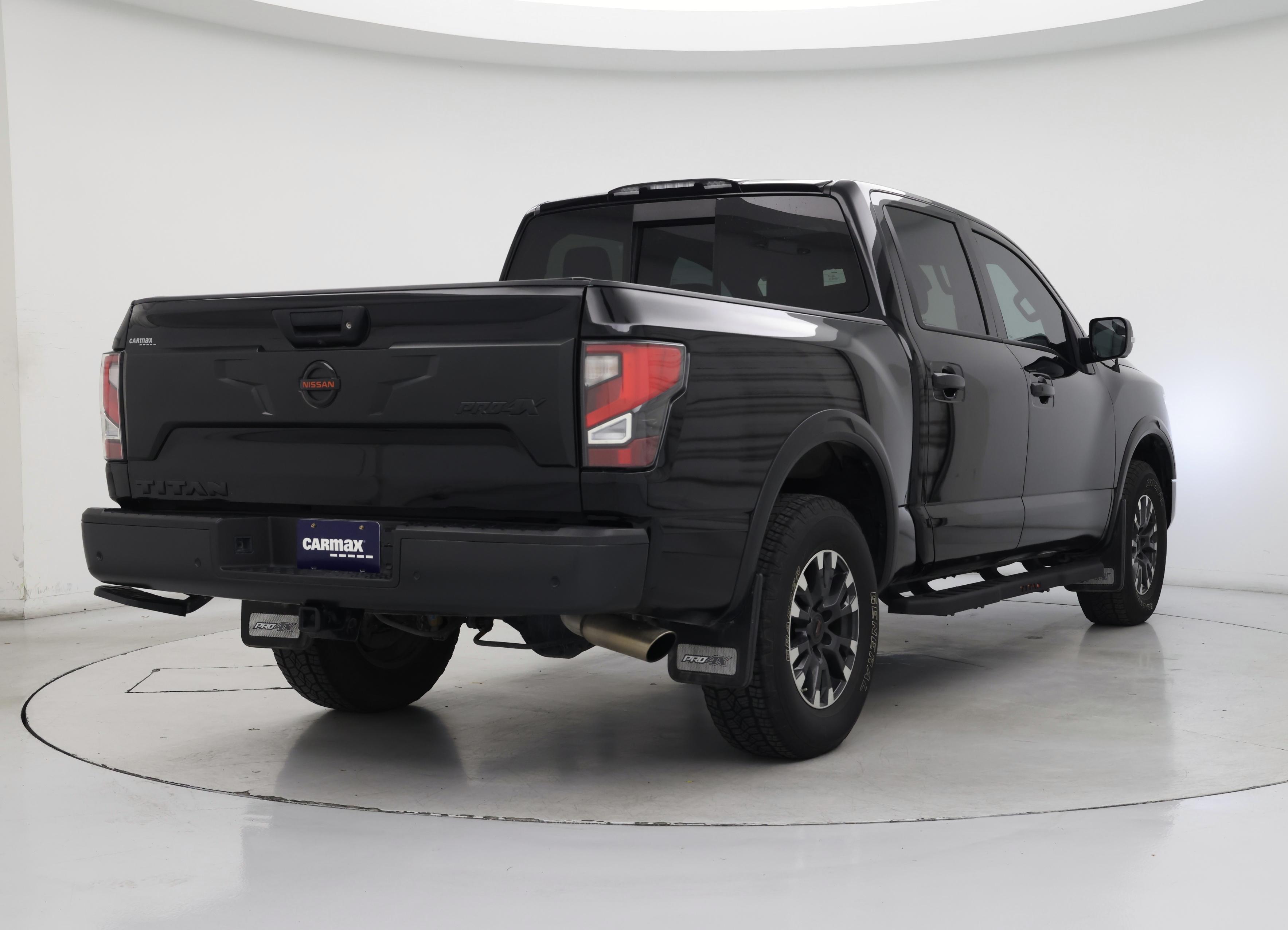 Thumbnail: 2021 Nissan Titan - 8