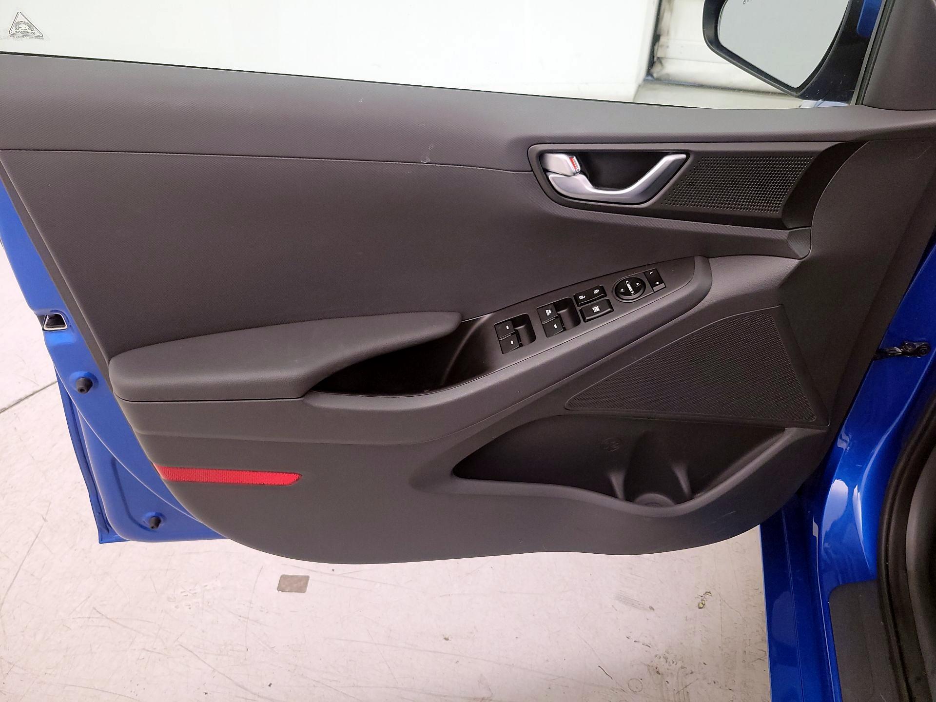 Thumbnail: 2017 Hyundai Ioniq - 12