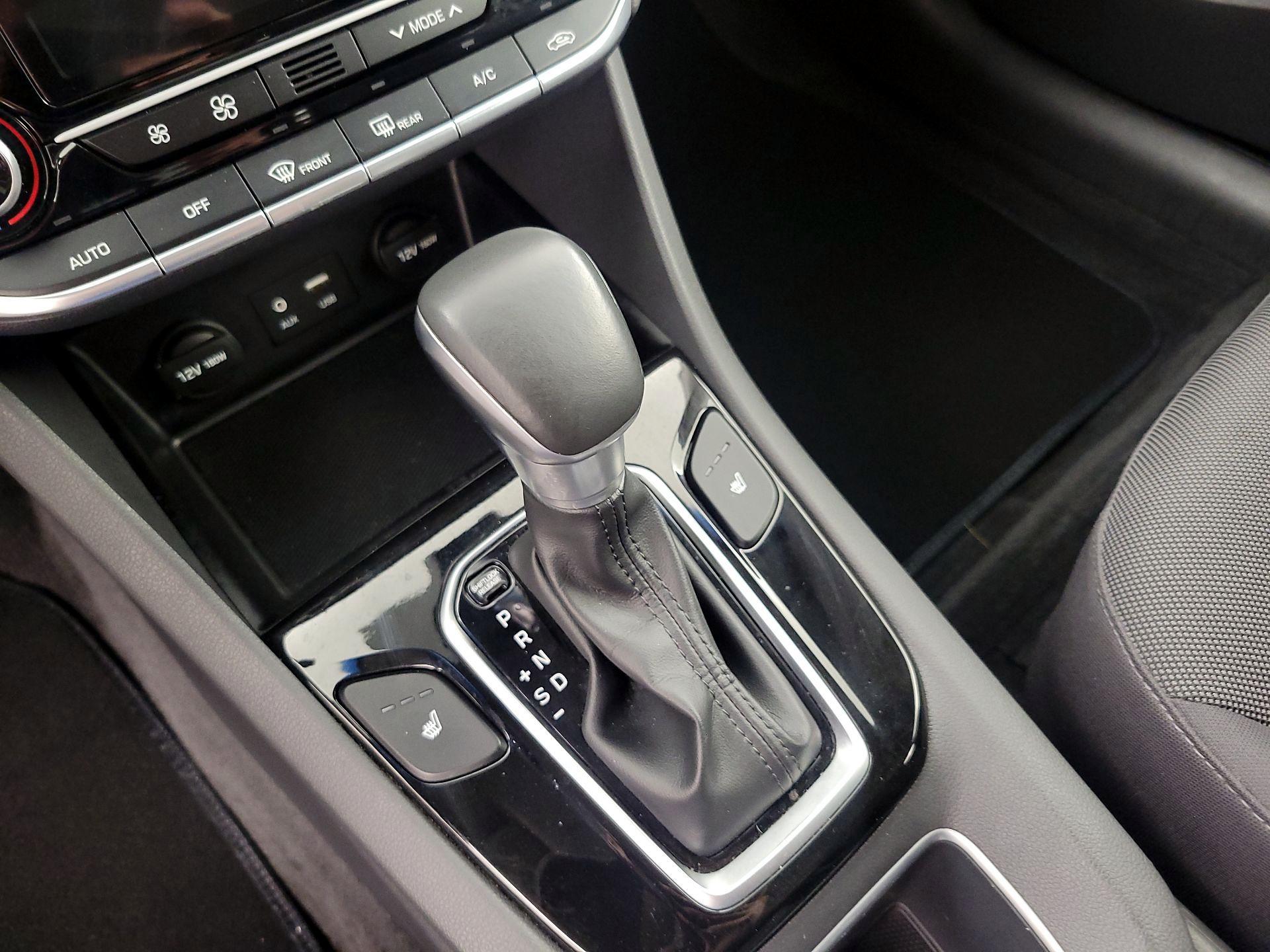 Thumbnail: 2017 Hyundai Ioniq - 17