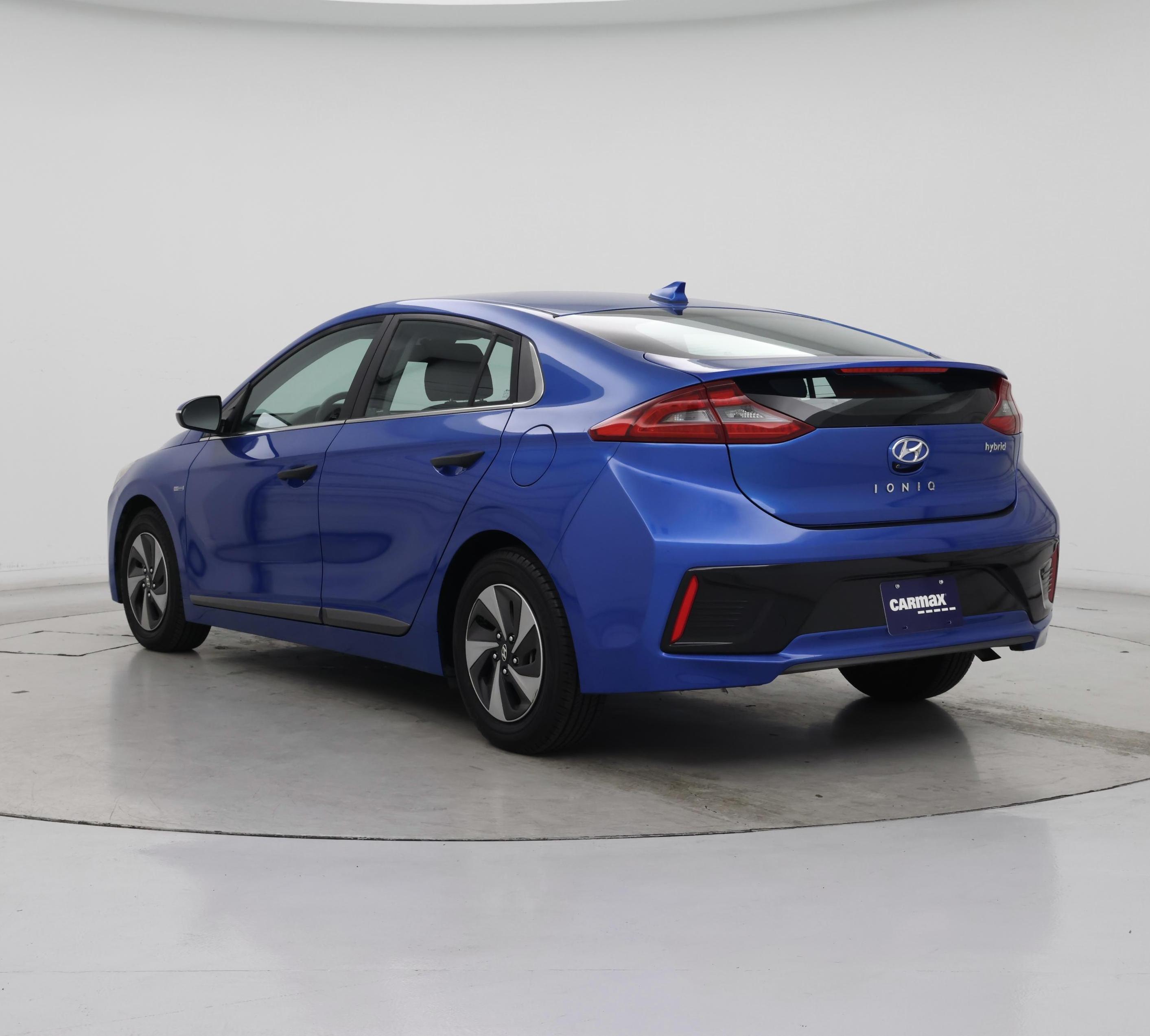 Thumbnail: 2017 Hyundai Ioniq - 2