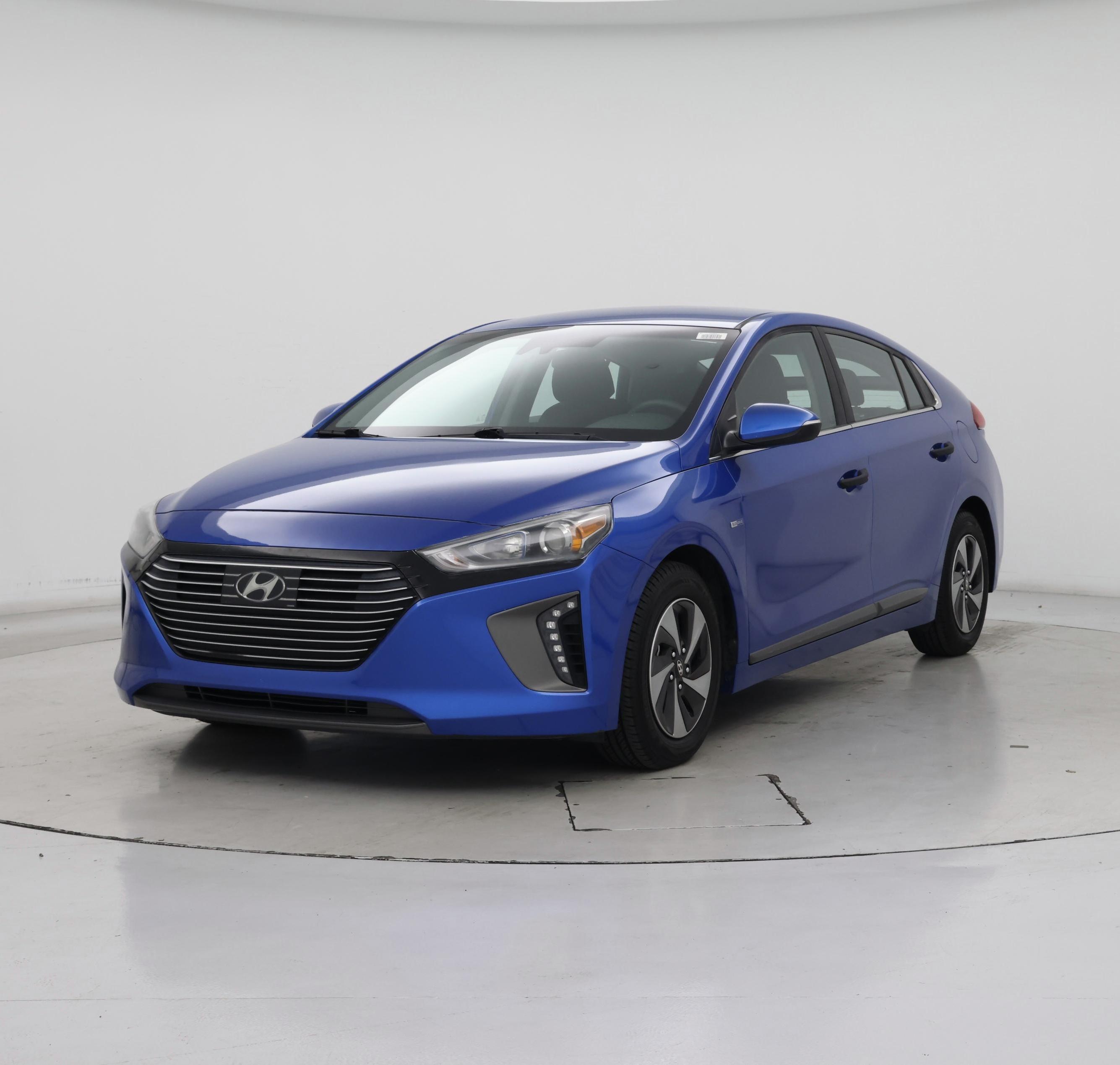 Thumbnail: 2017 Hyundai Ioniq - 4