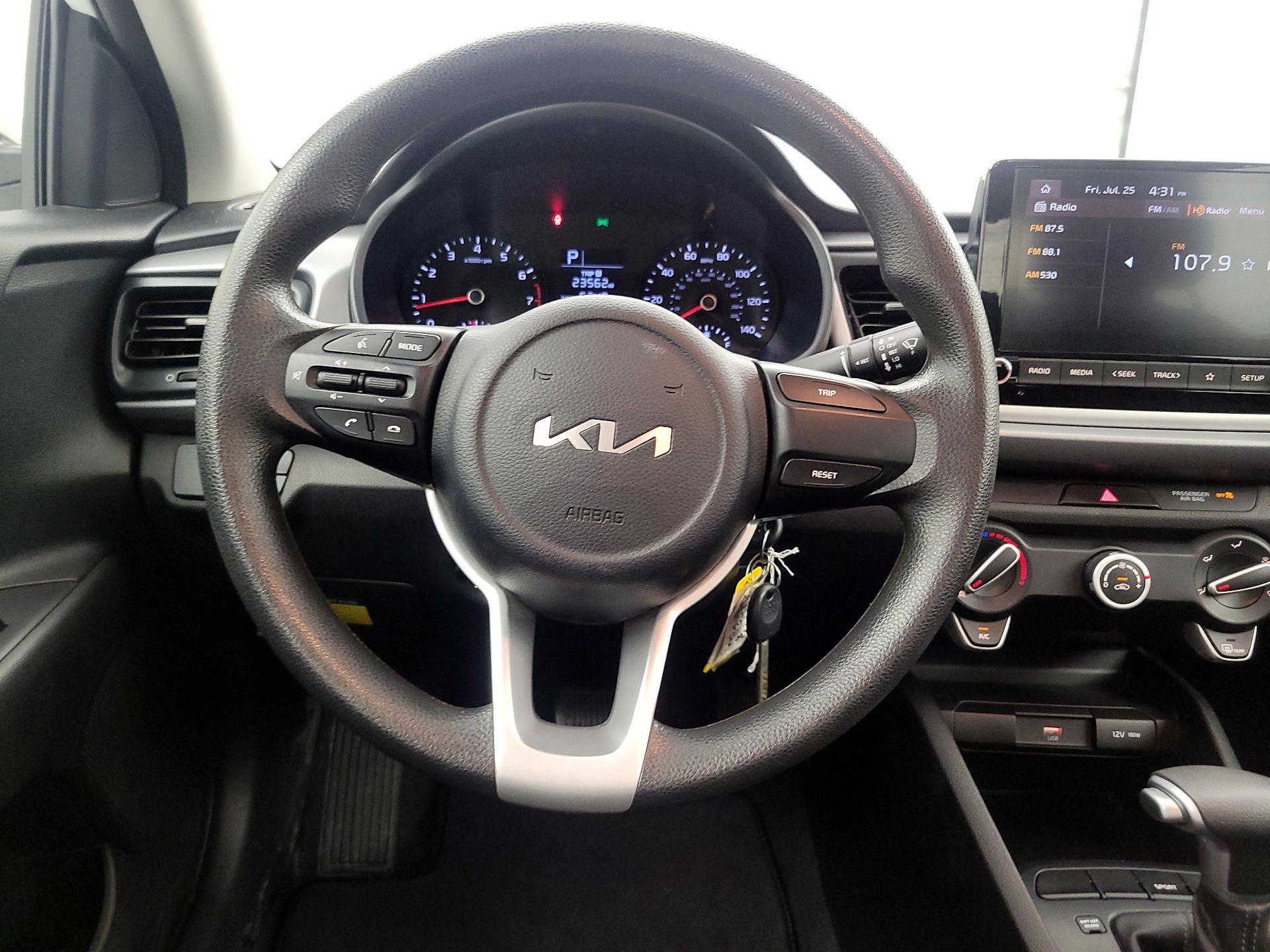 Thumbnail: 2023 Kia Rio - 10