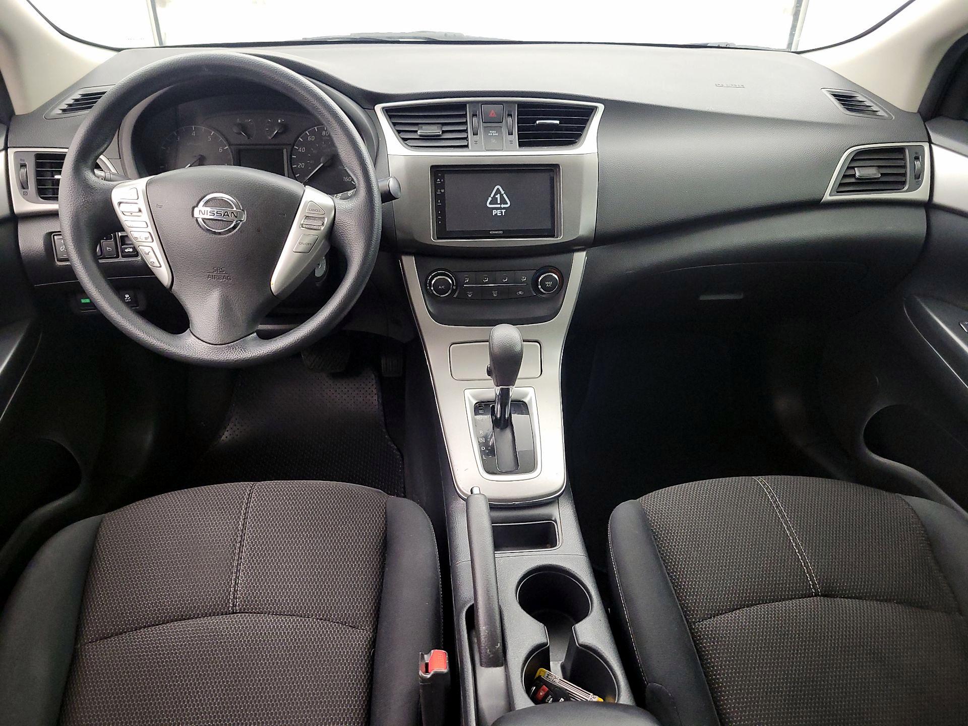 Thumbnail: 2015 Nissan Sentra - 9
