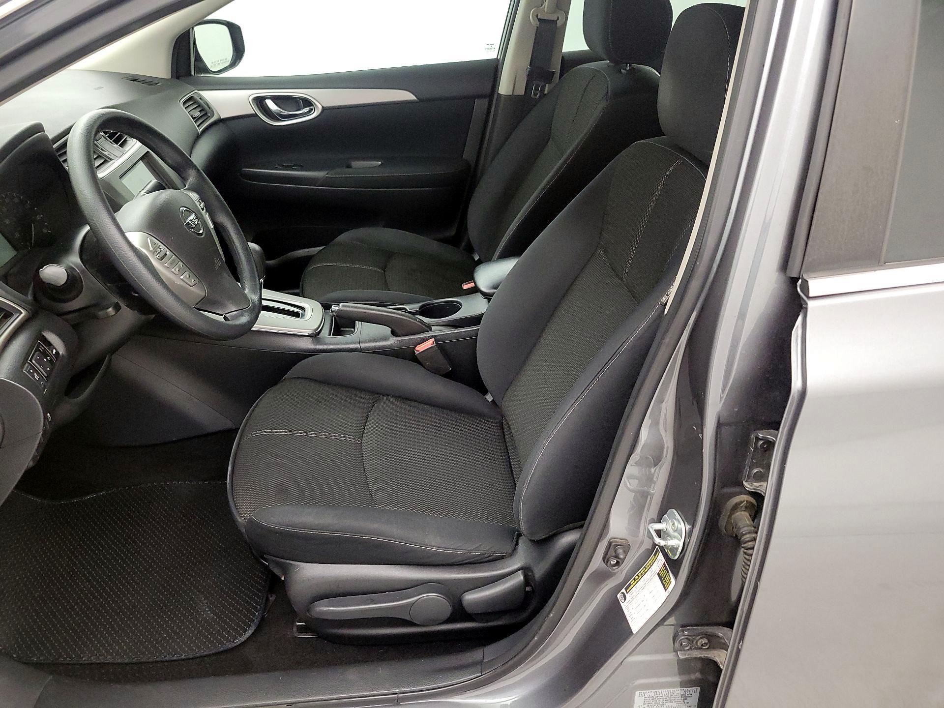 Thumbnail: 2015 Nissan Sentra - 11
