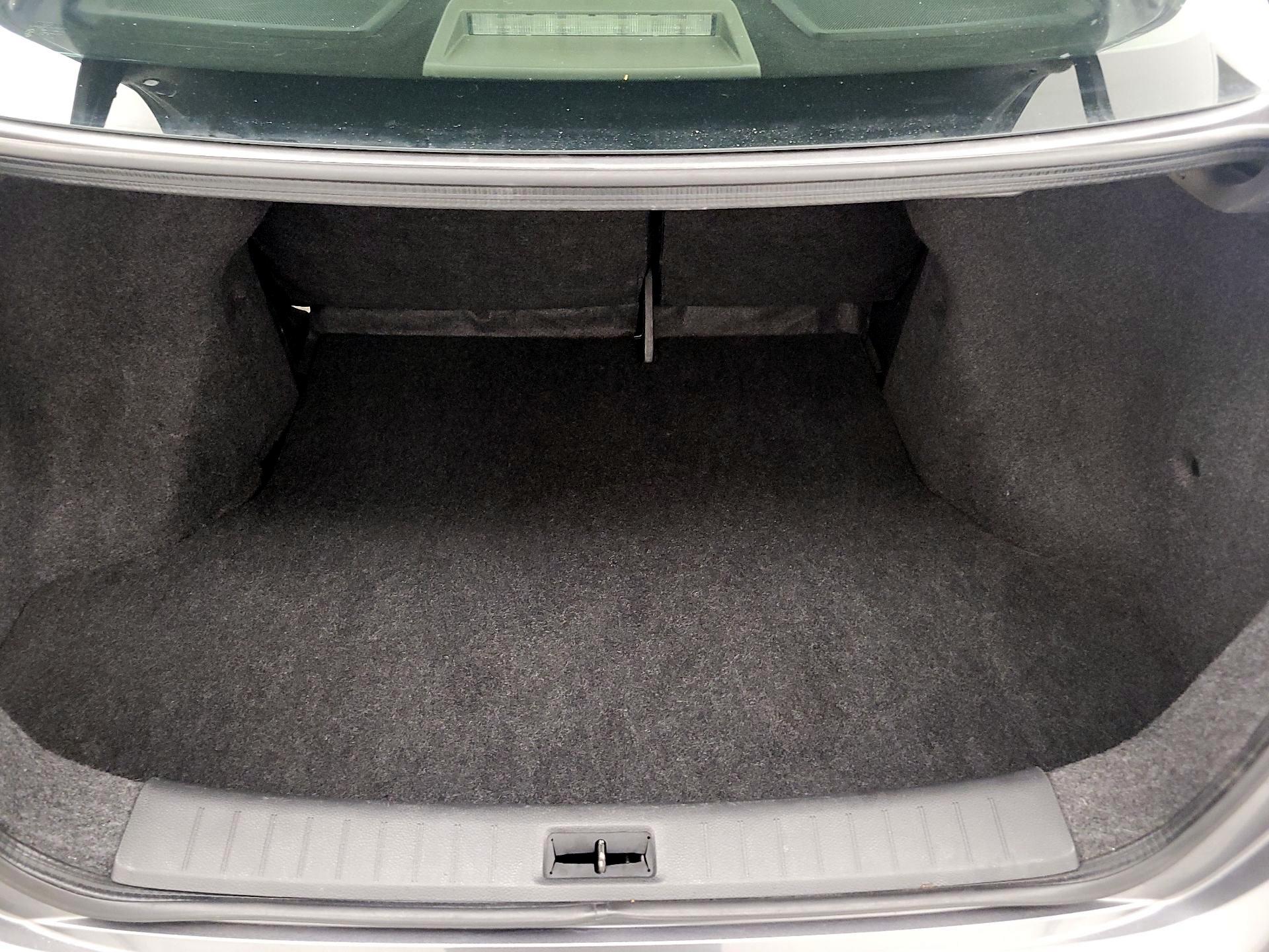 Thumbnail: 2015 Nissan Sentra - 19