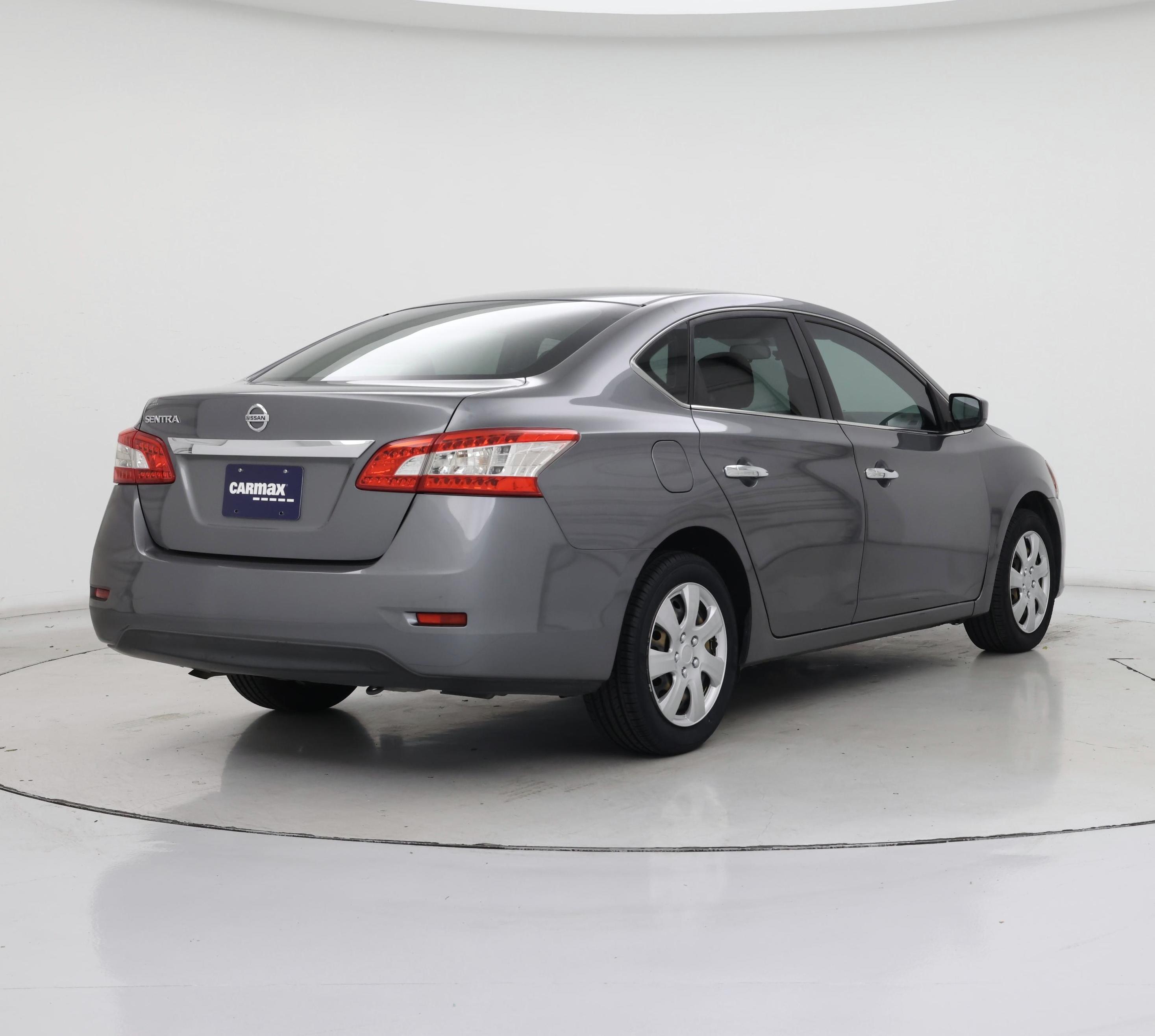 Thumbnail: 2015 Nissan Sentra - 8
