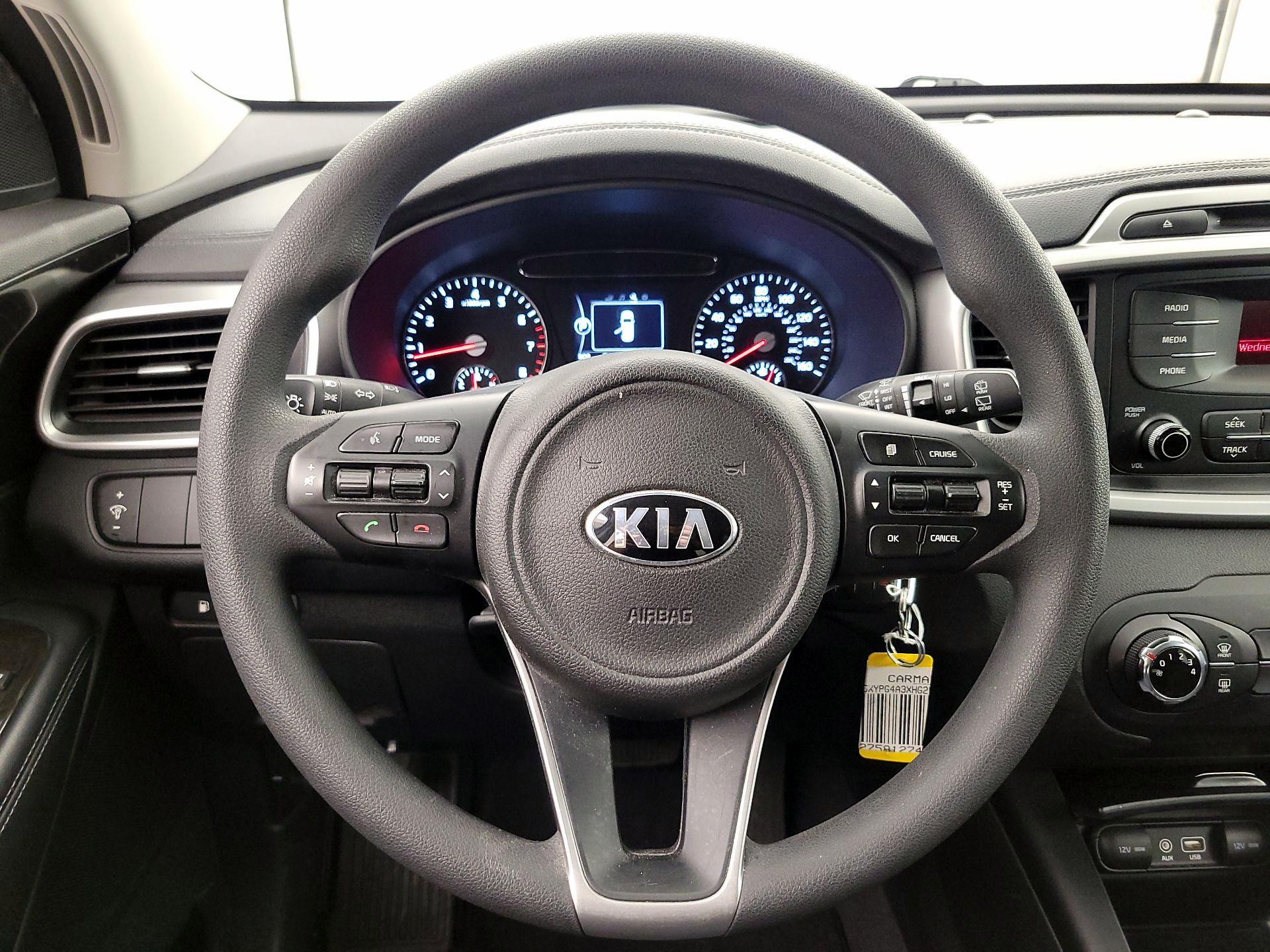 Thumbnail: 2017 Kia Sorento - 10
