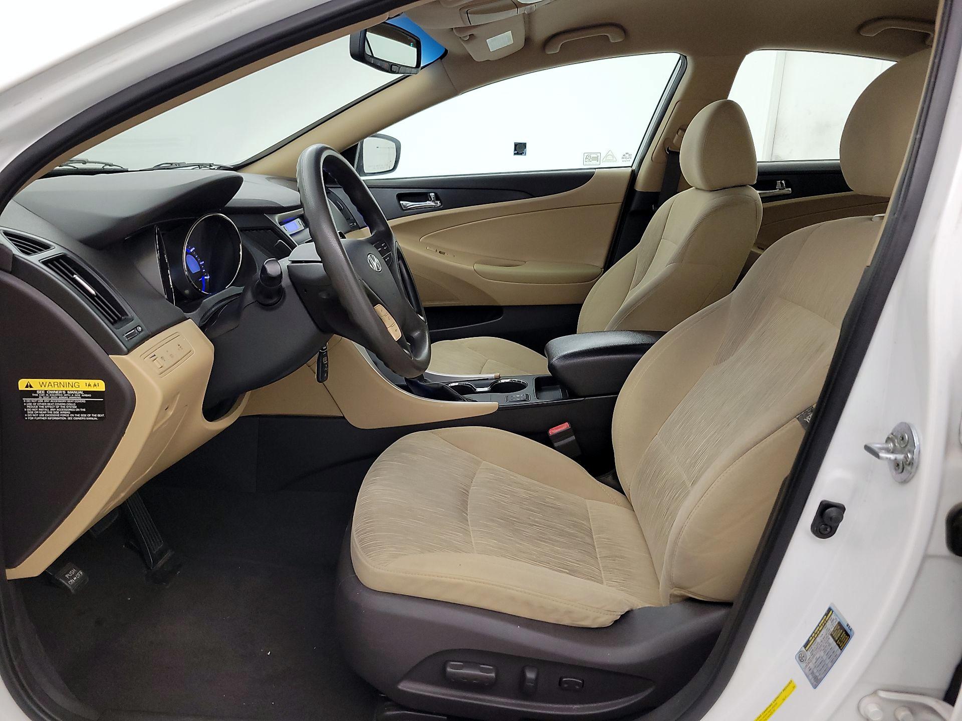 Thumbnail: 2013 Hyundai Sonata - 11