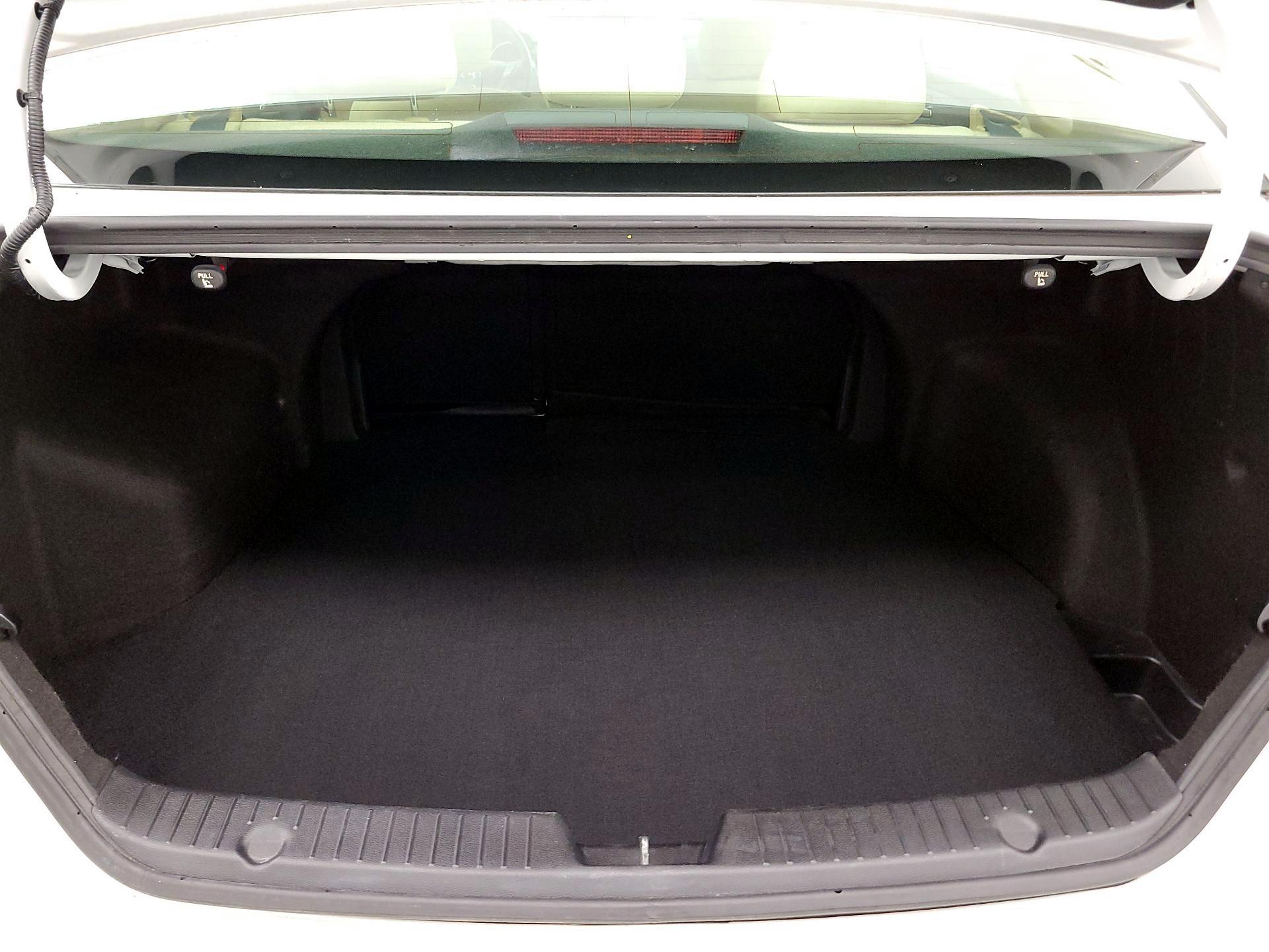 Thumbnail: 2013 Hyundai Sonata - 19