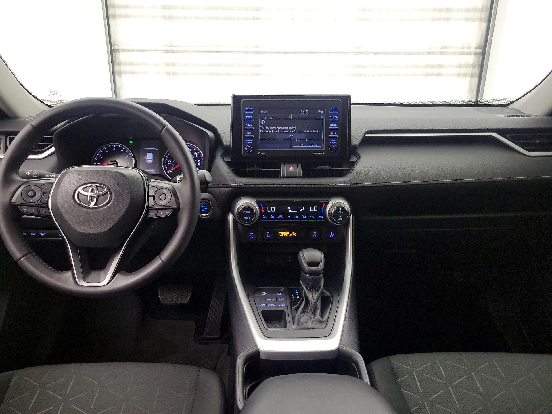 Thumbnail: 2021 Toyota RAV4 - 9