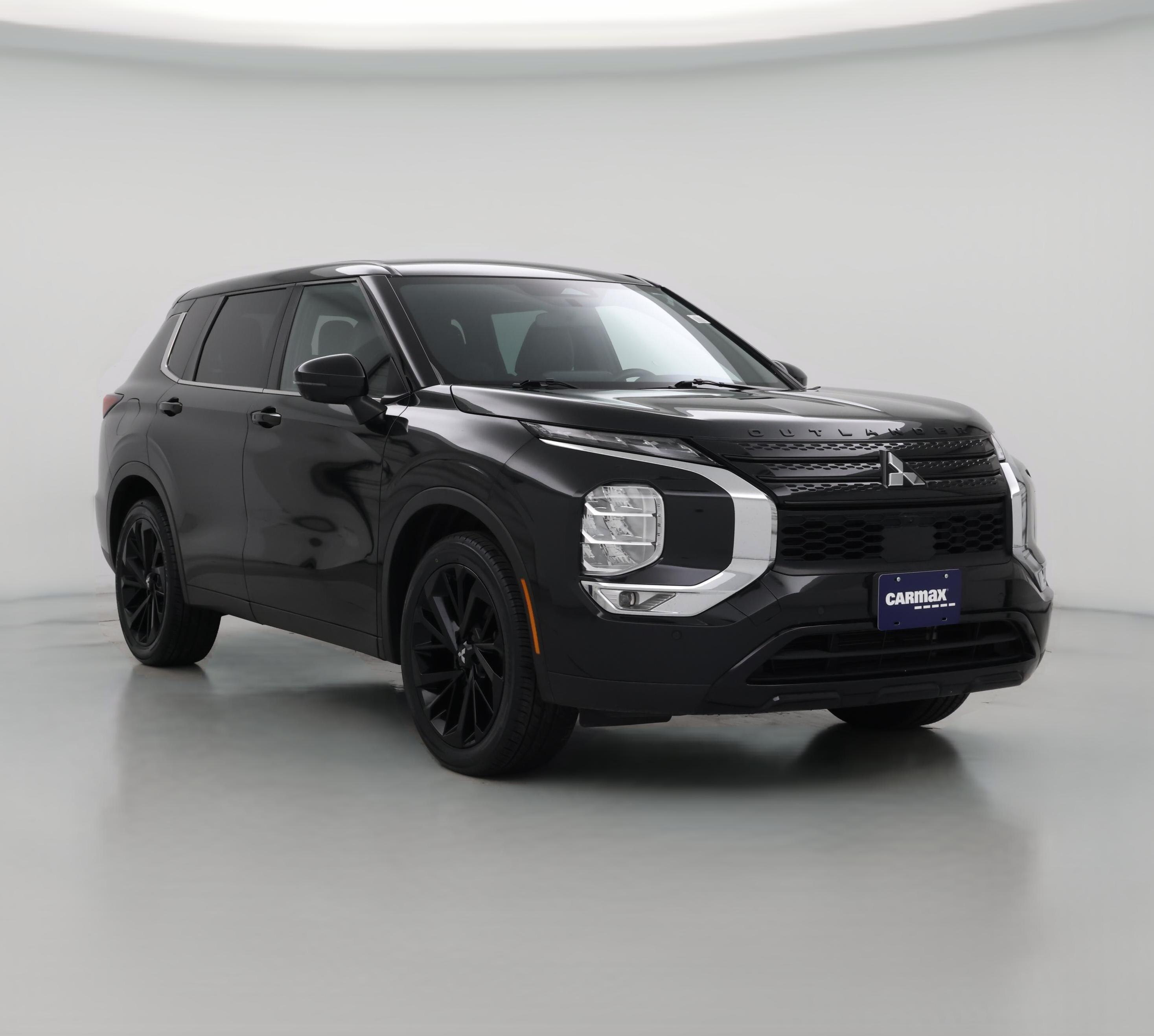 Thumbnail: 2023 Mitsubishi Outlander - 1