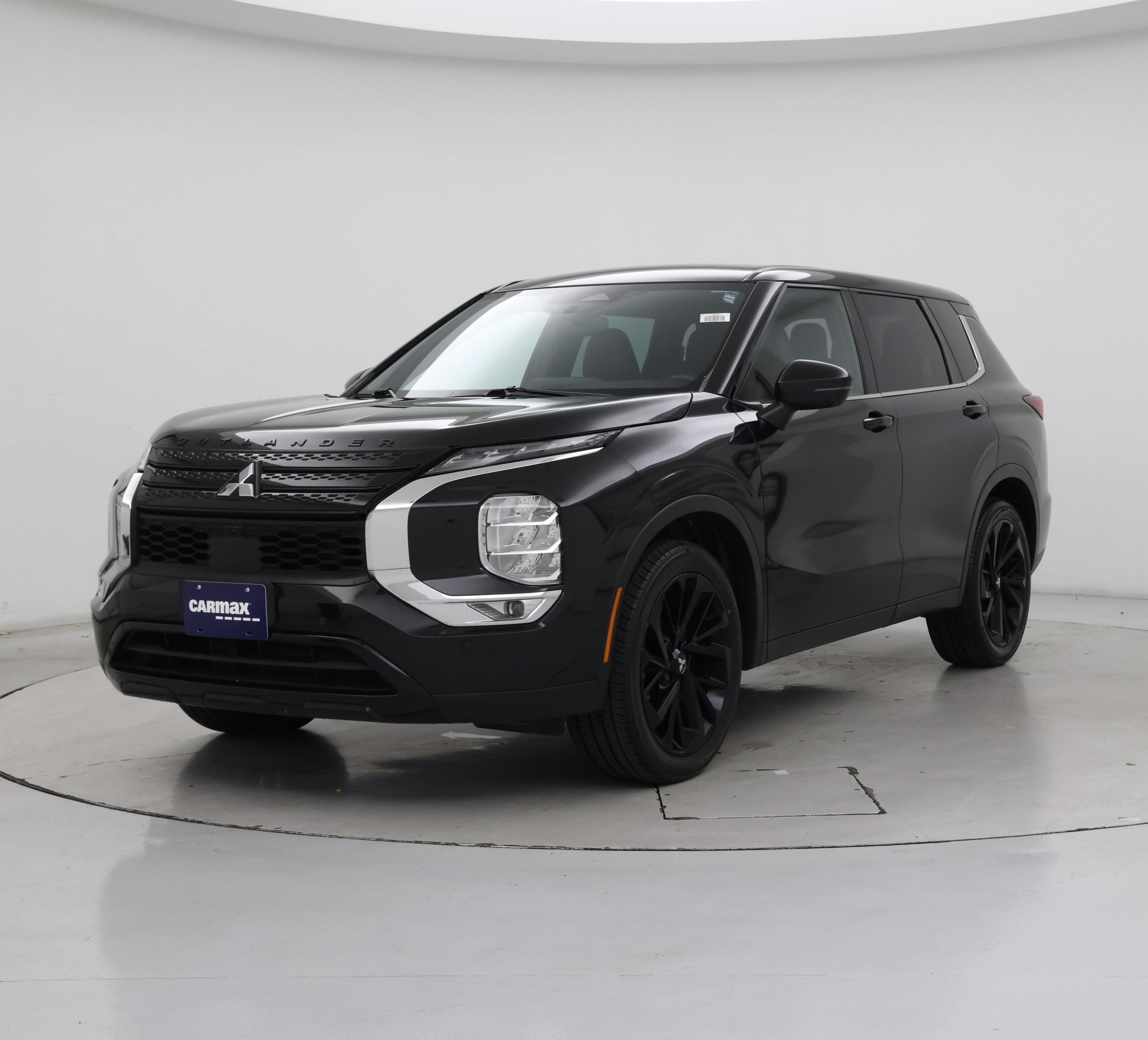 Thumbnail: 2023 Mitsubishi Outlander - 4