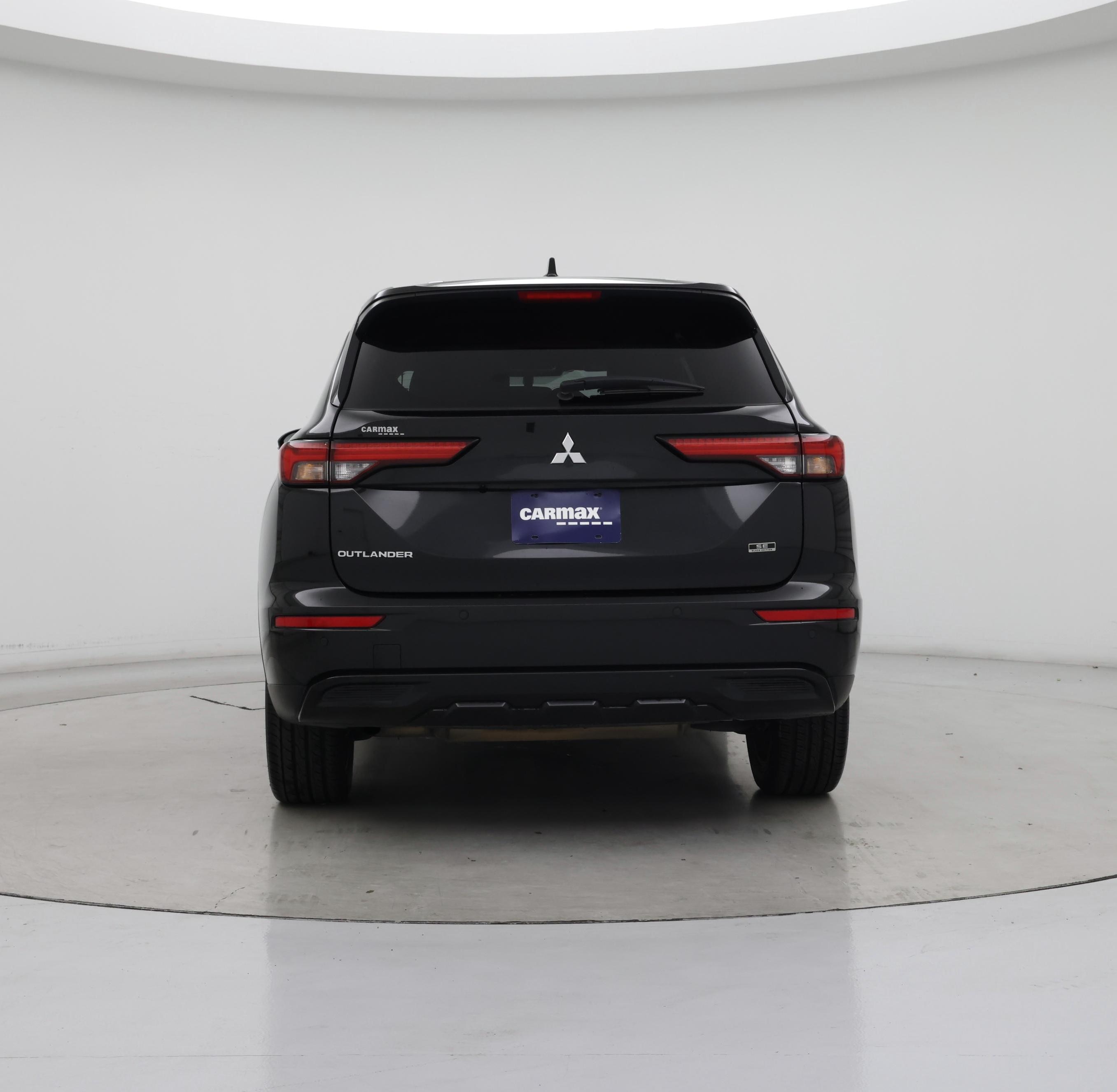 Thumbnail: 2023 Mitsubishi Outlander - 6