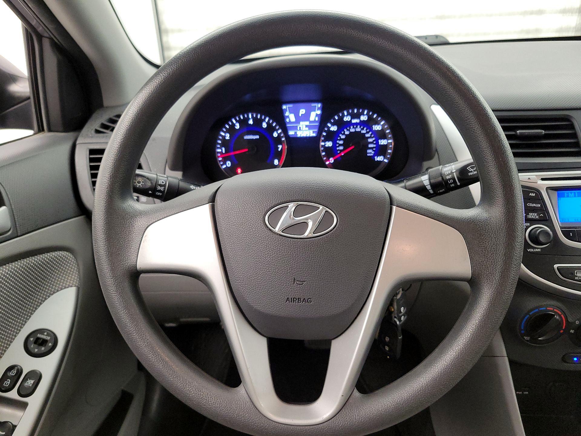 Thumbnail: 2013 Hyundai Accent - 10