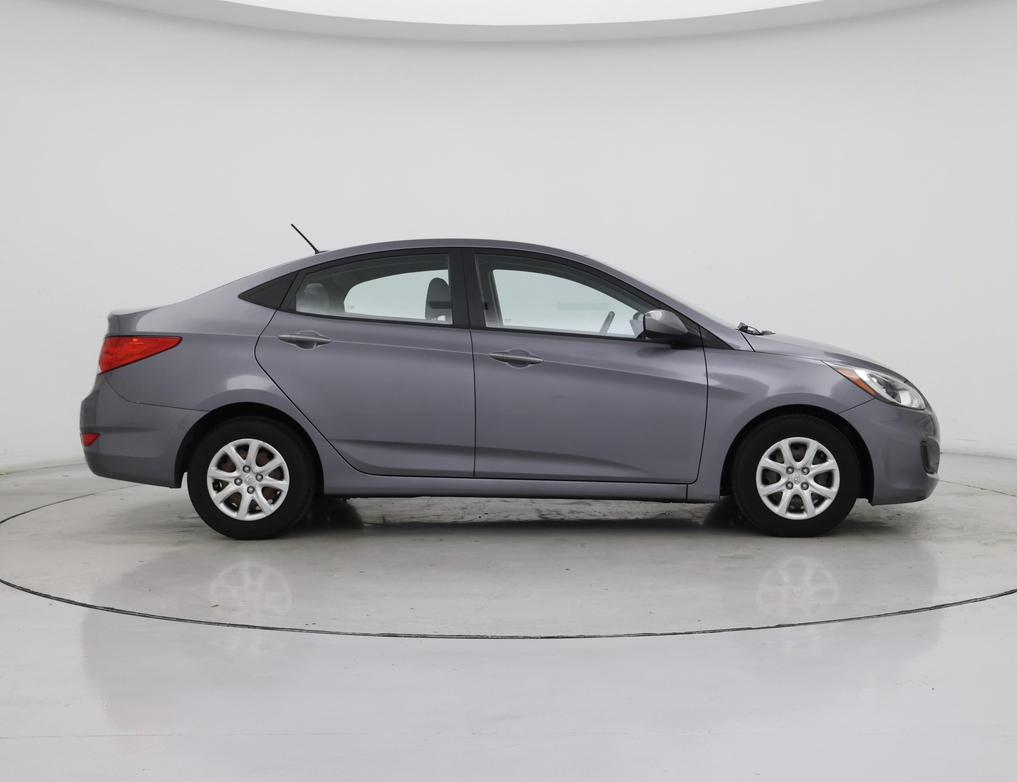 Thumbnail: 2013 Hyundai Accent - 7