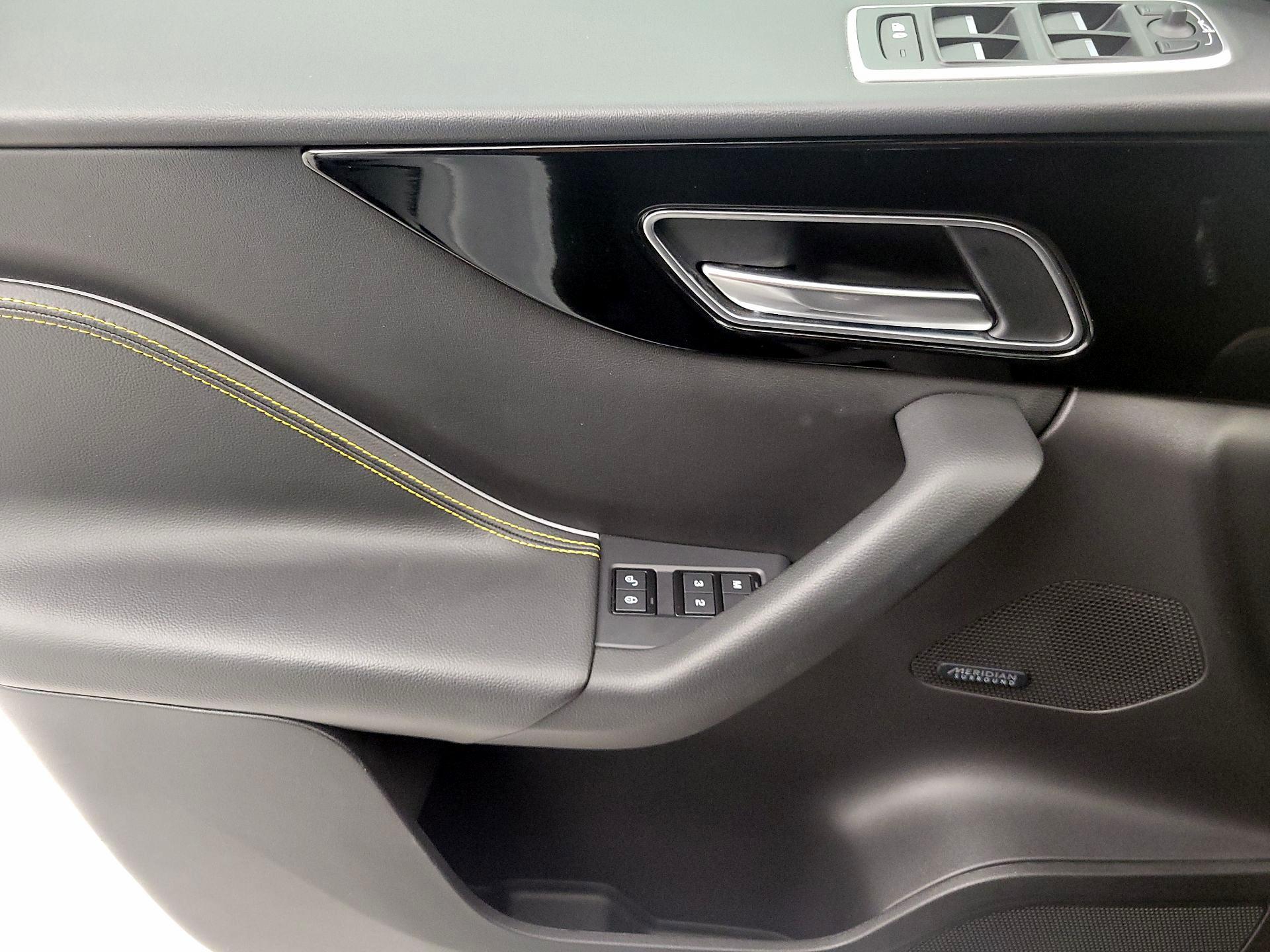 Thumbnail: 2020 Jaguar F-Pace - 12
