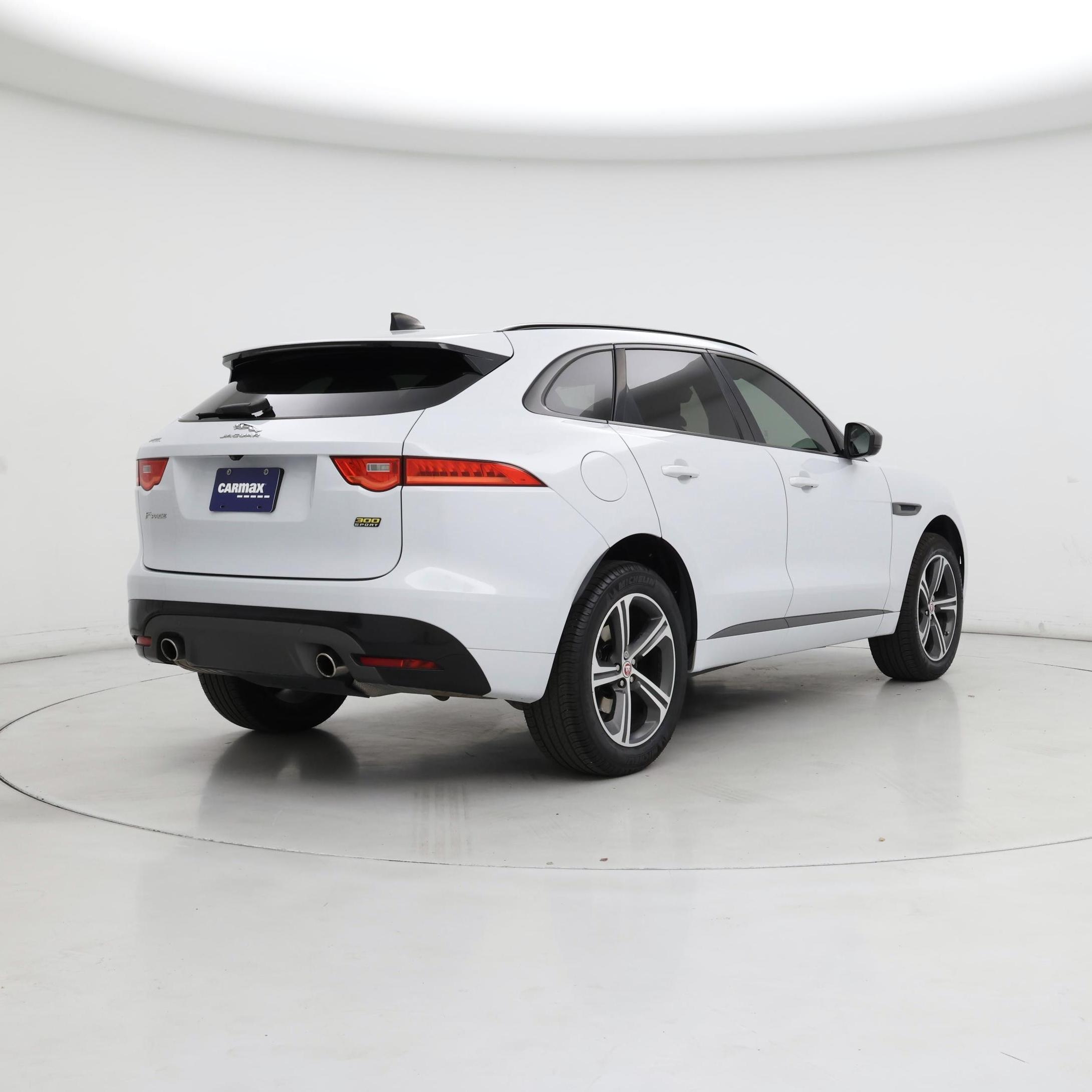 Thumbnail: 2020 Jaguar F-Pace - 8