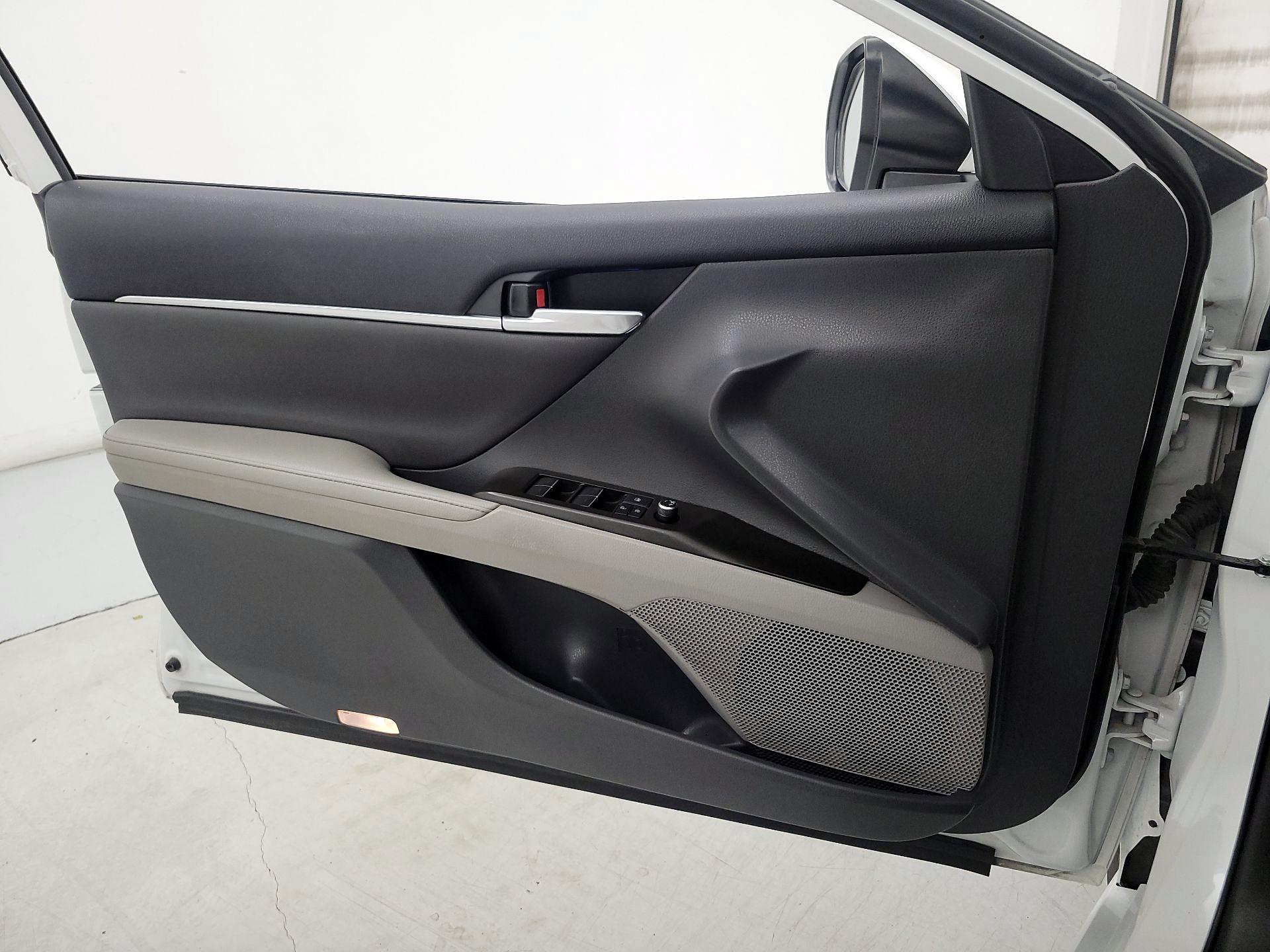 Thumbnail: 2021 Toyota Camry - 12