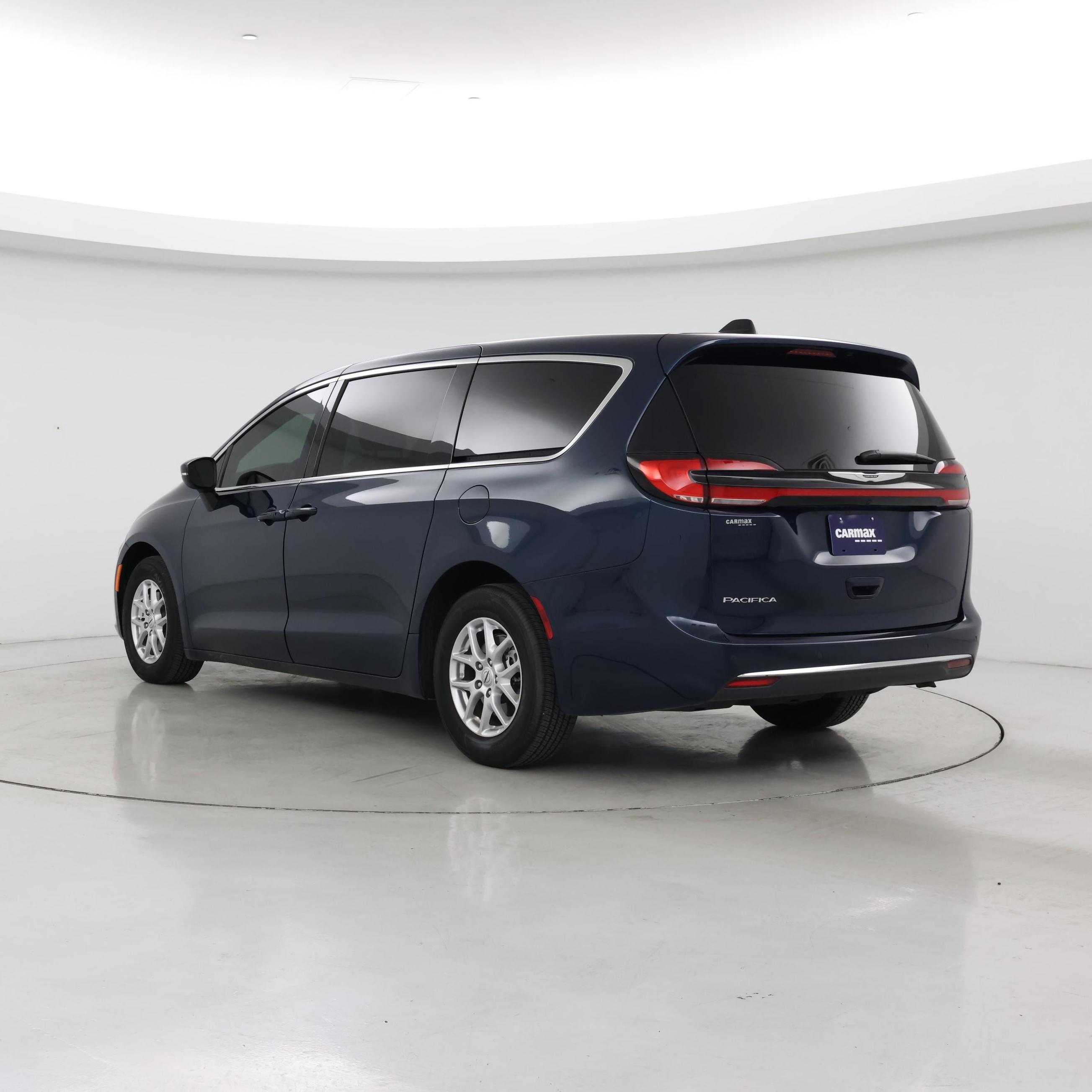 Thumbnail: 2023 Chrysler Pacifica - 2
