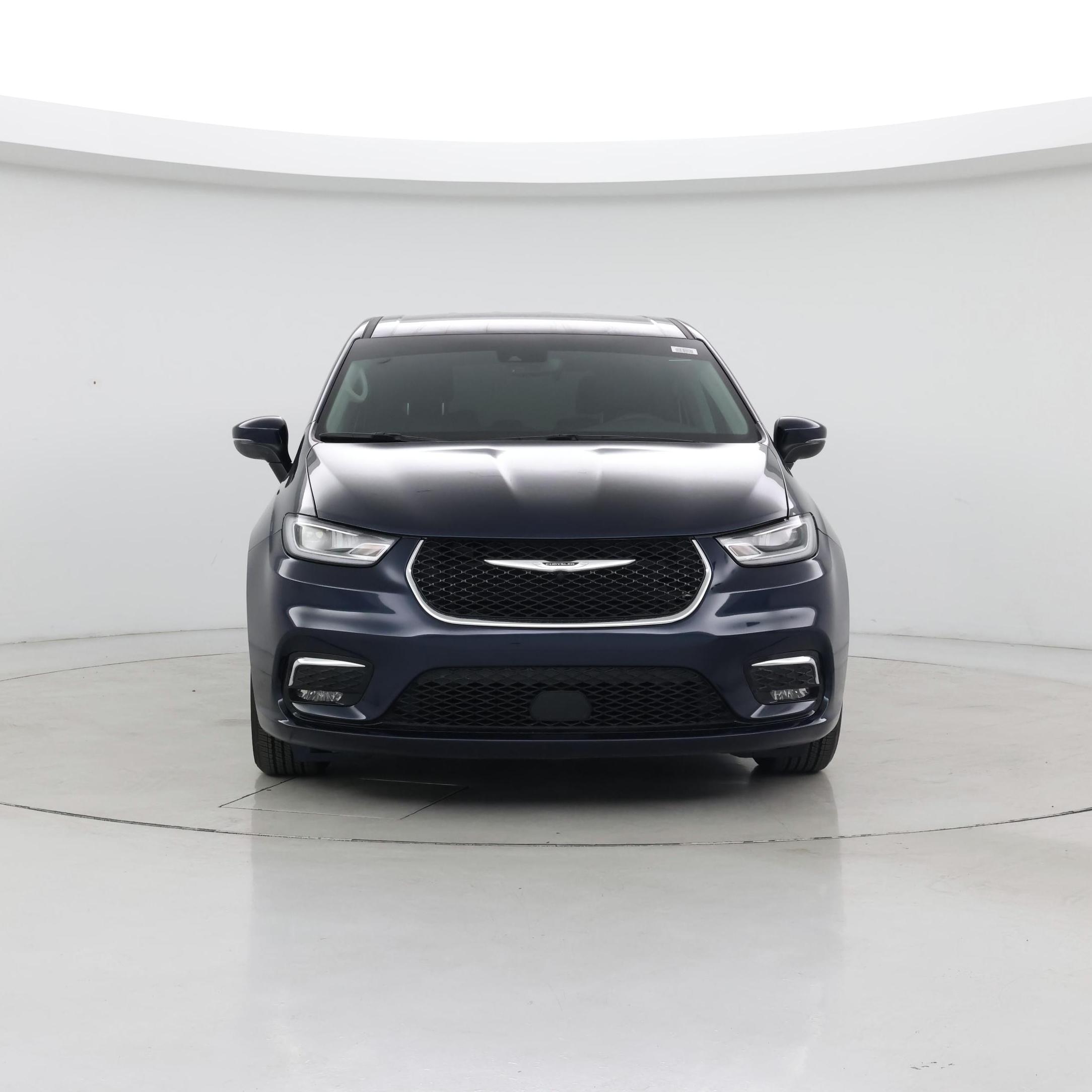 Thumbnail: 2023 Chrysler Pacifica - 5