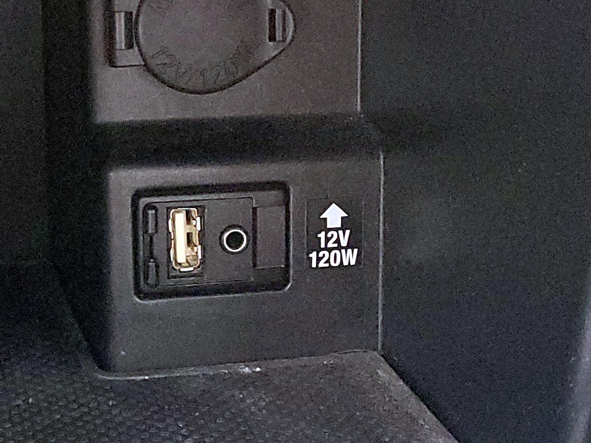 Thumbnail: 2014 Toyota Camry - 17