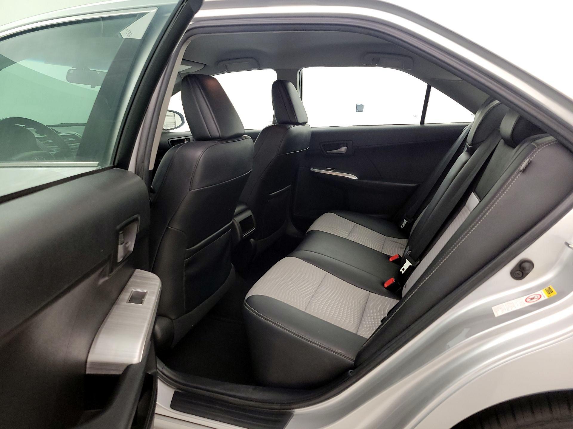 Thumbnail: 2014 Toyota Camry - 18
