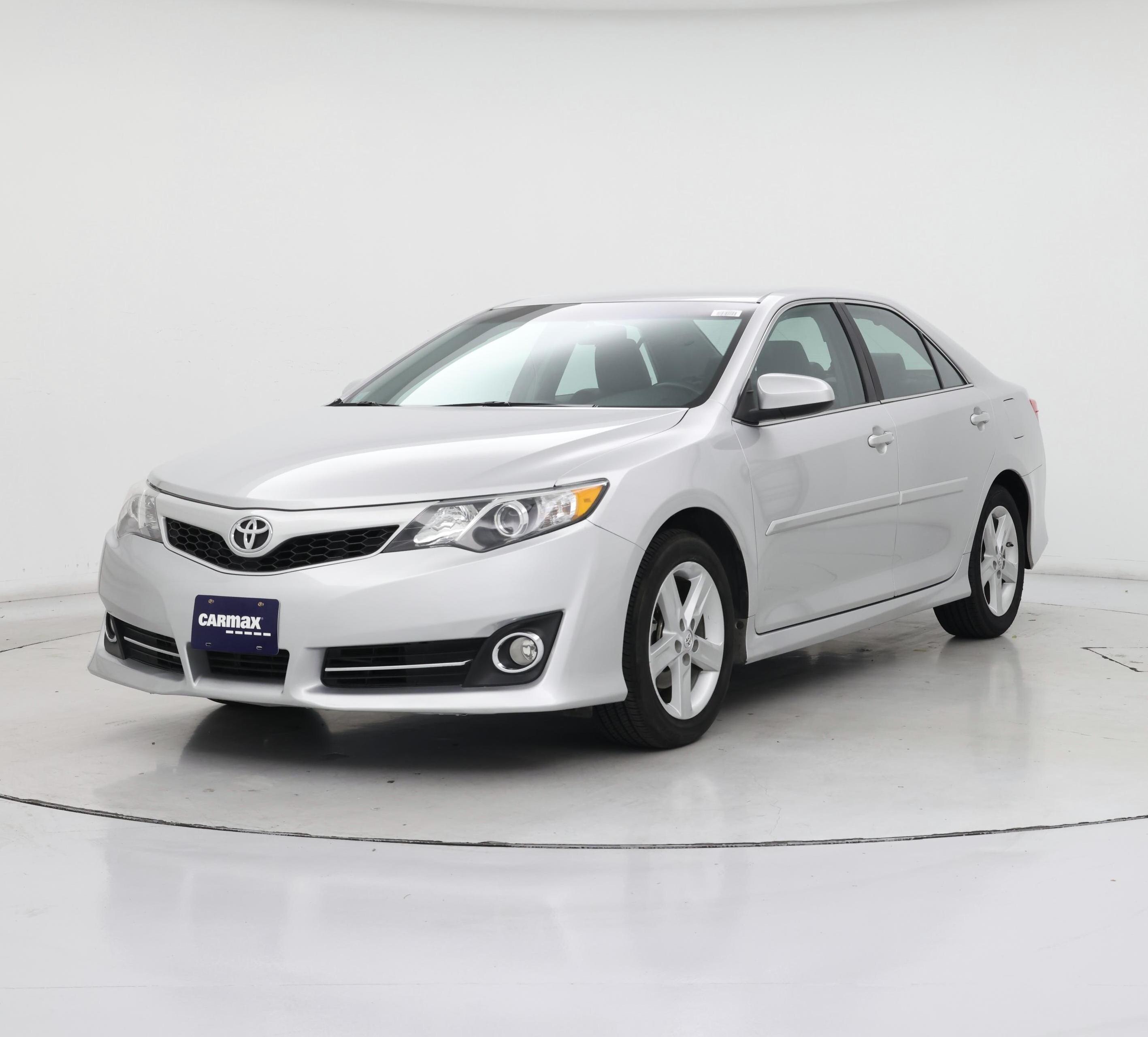 Thumbnail: 2014 Toyota Camry - 4