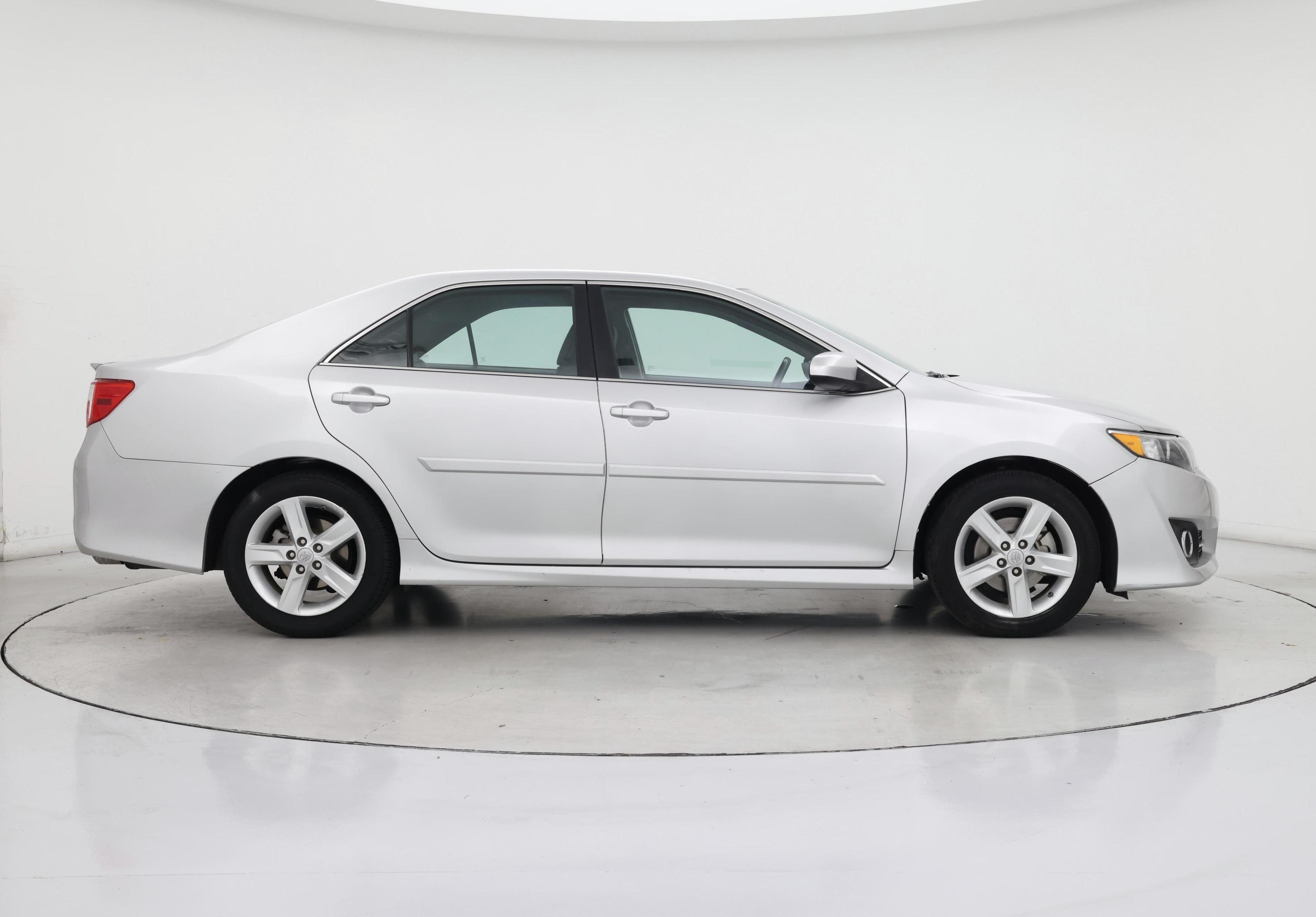 Thumbnail: 2014 Toyota Camry - 7
