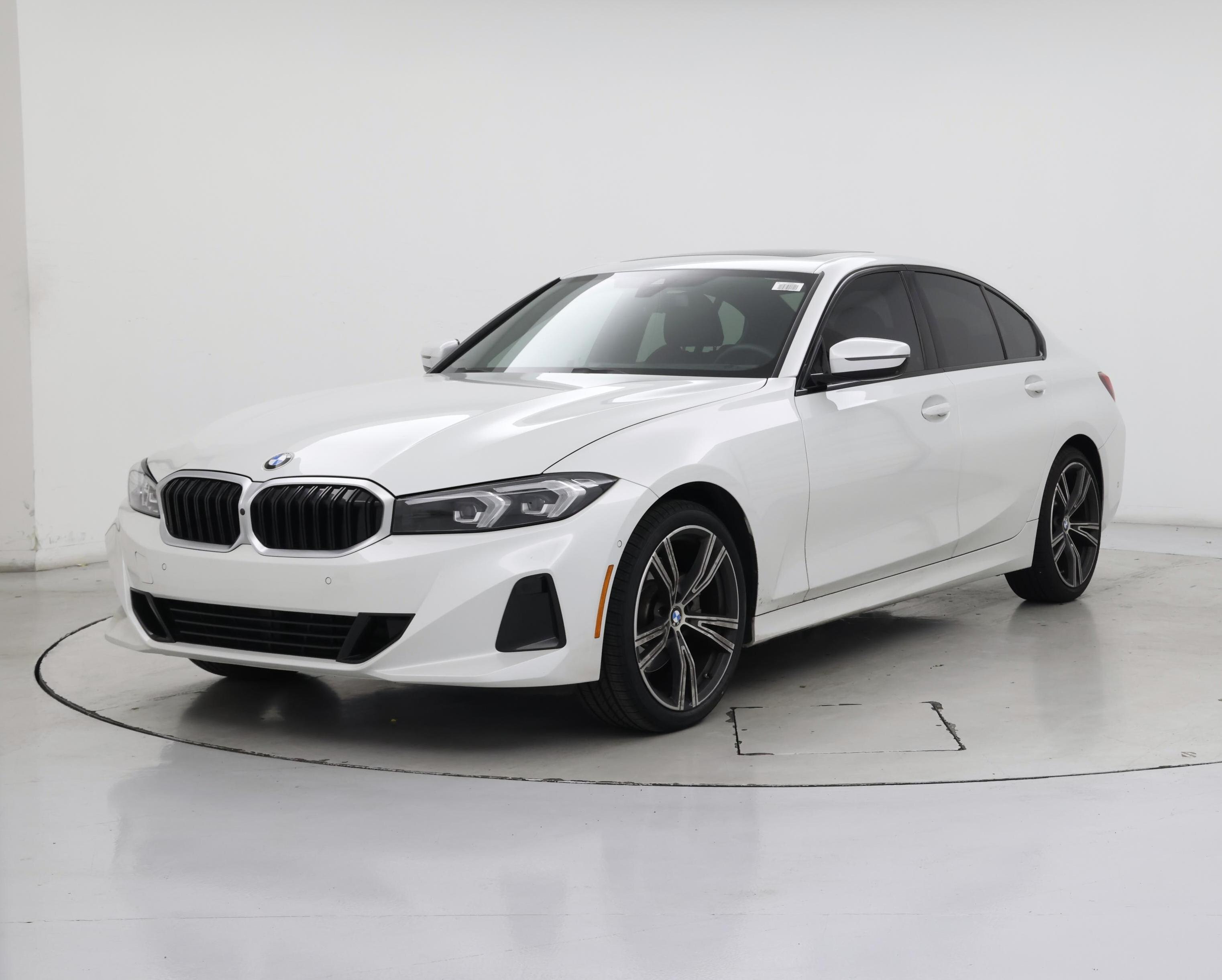 Thumbnail: 2023 BMW 3 Series - 4