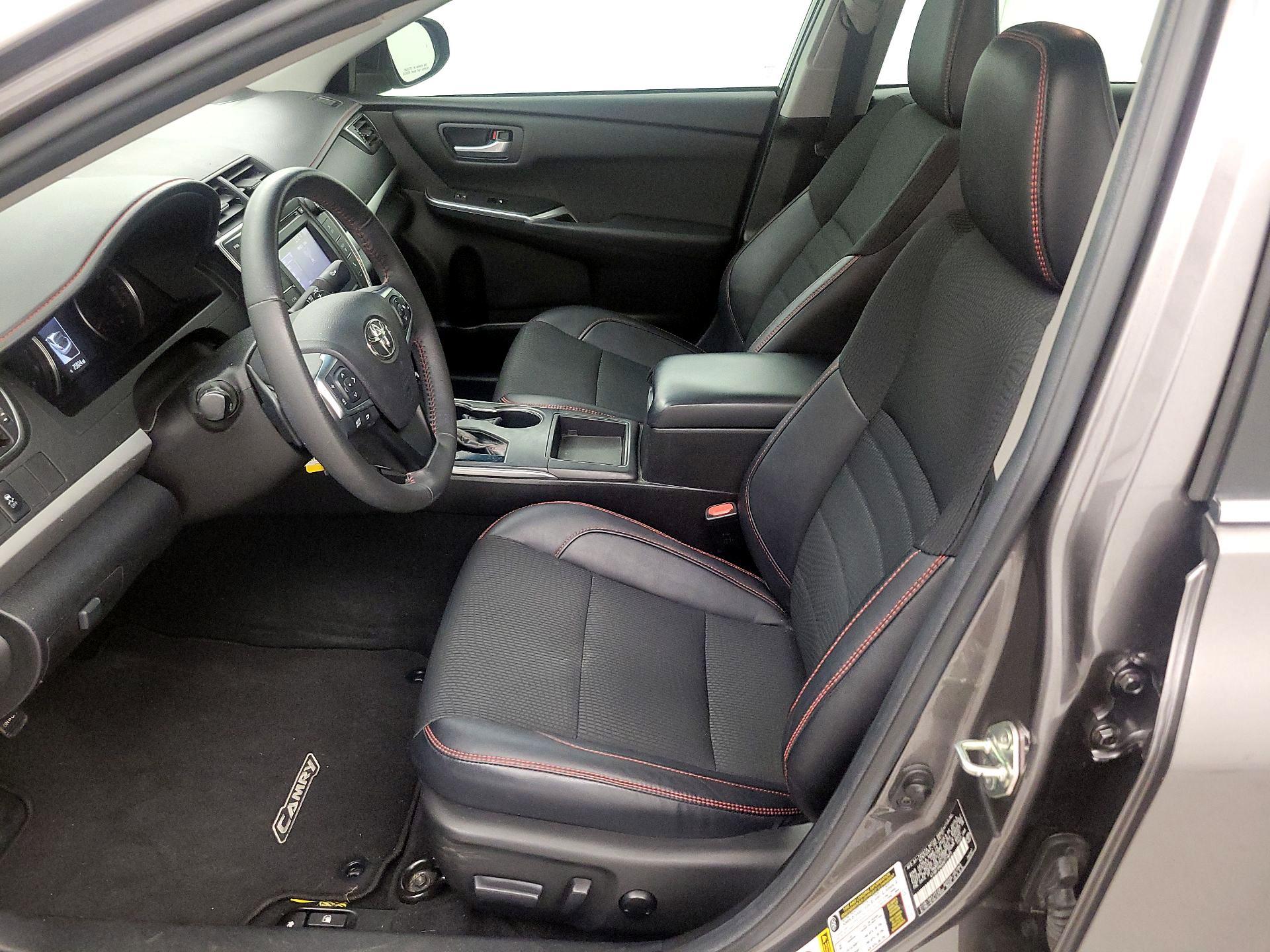 Thumbnail: 2017 Toyota Camry - 11