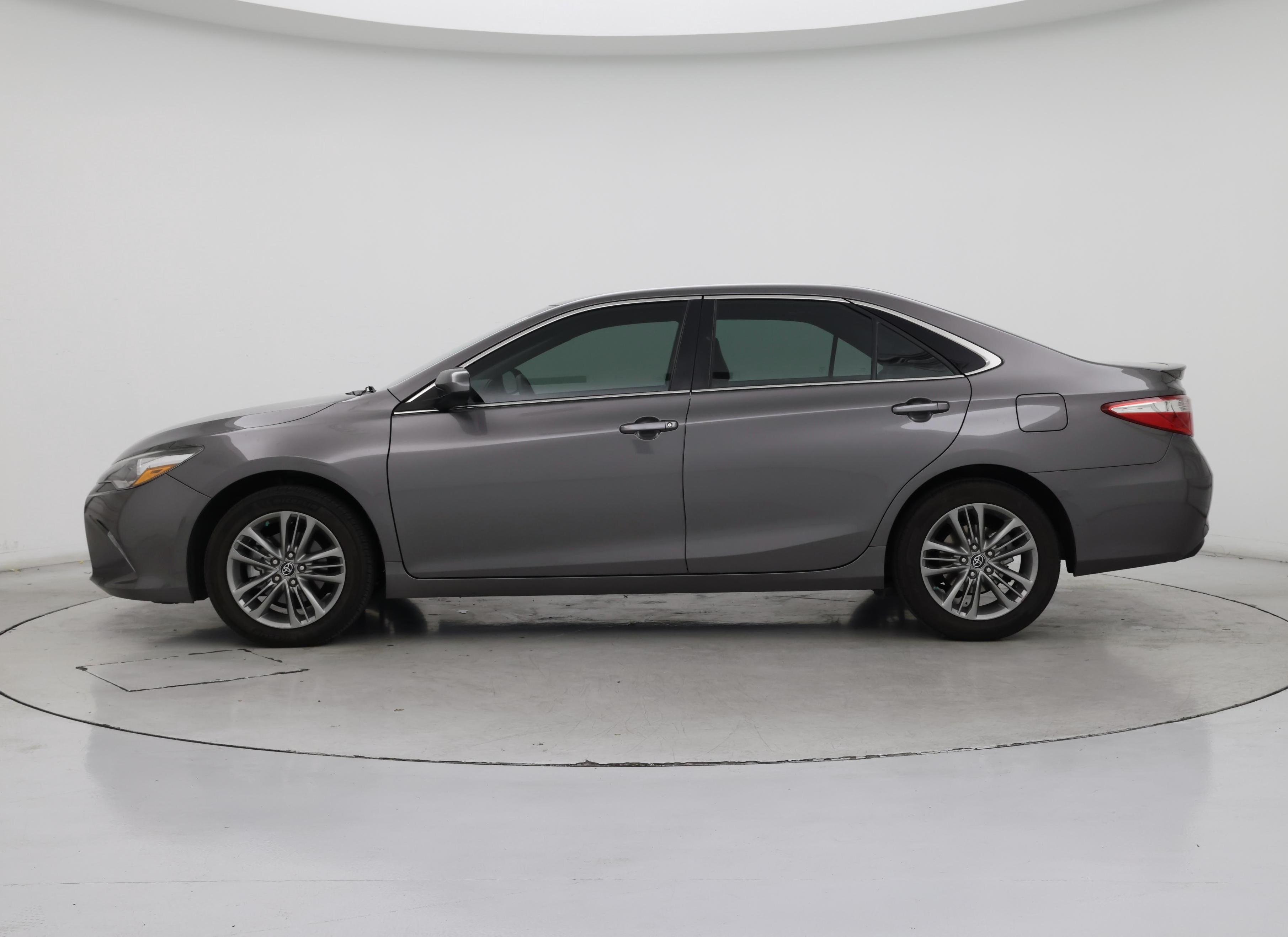 Thumbnail: 2017 Toyota Camry - 3
