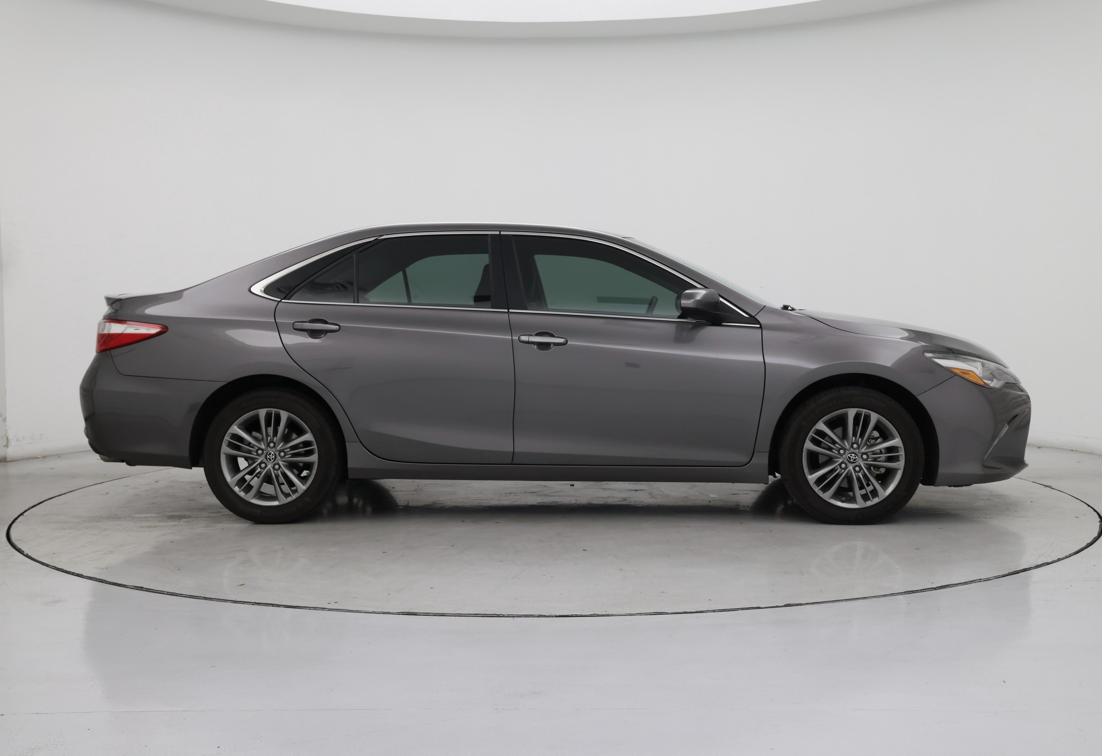 Thumbnail: 2017 Toyota Camry - 7