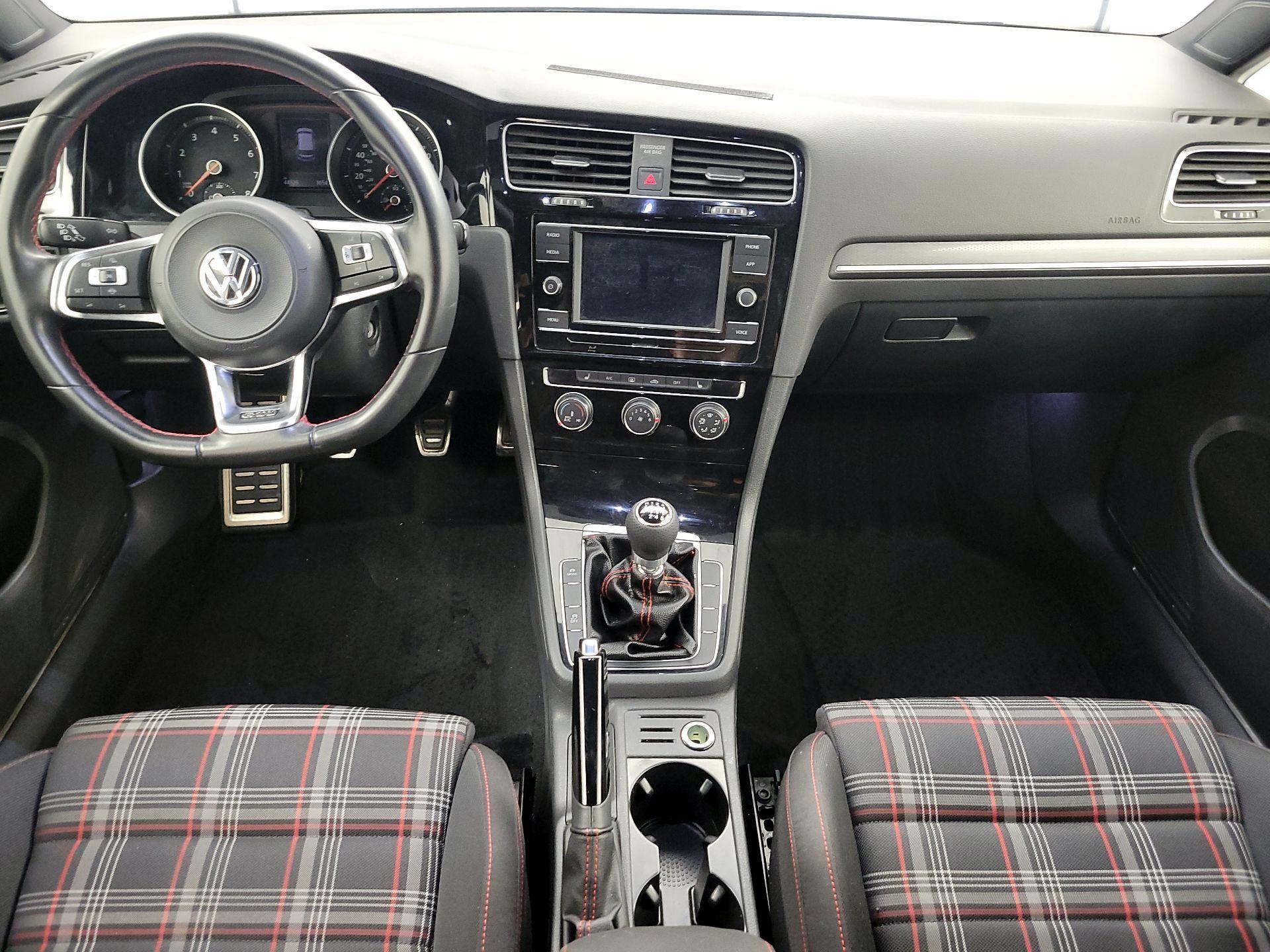 Thumbnail: 2021 Volkswagen Golf - 9