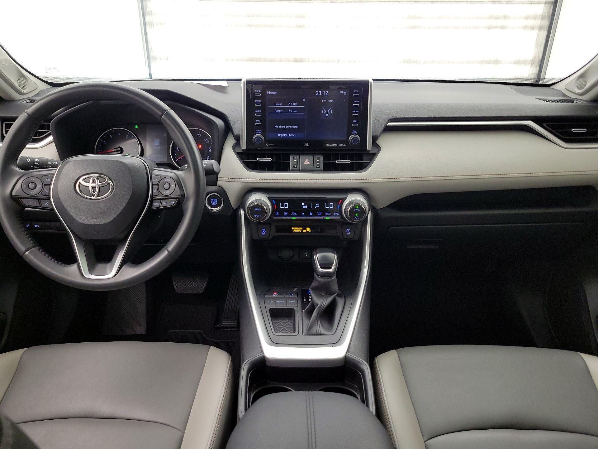 Thumbnail: 2021 Toyota RAV4 - 9