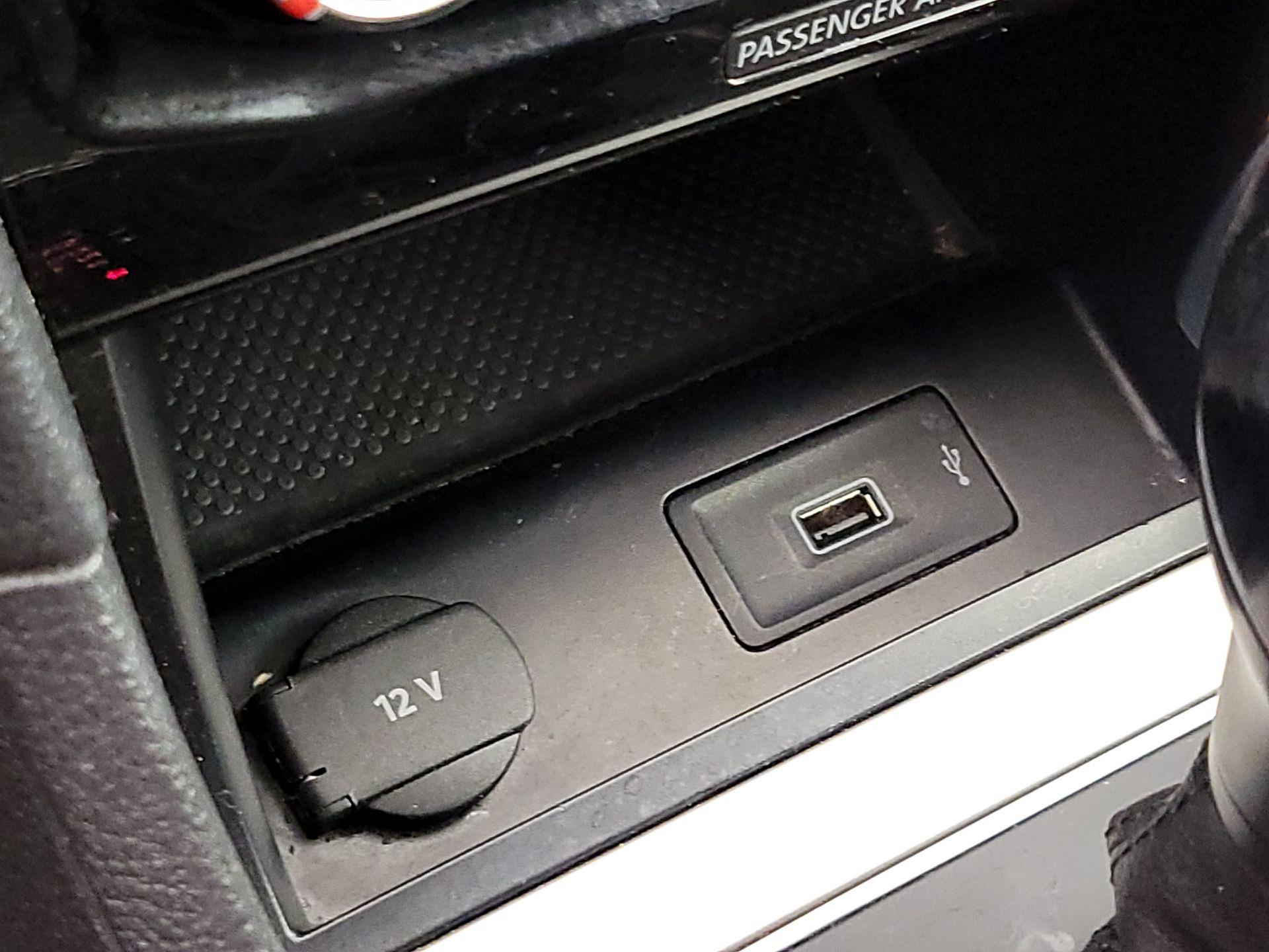 Thumbnail: 2020 Volkswagen Passat - 18