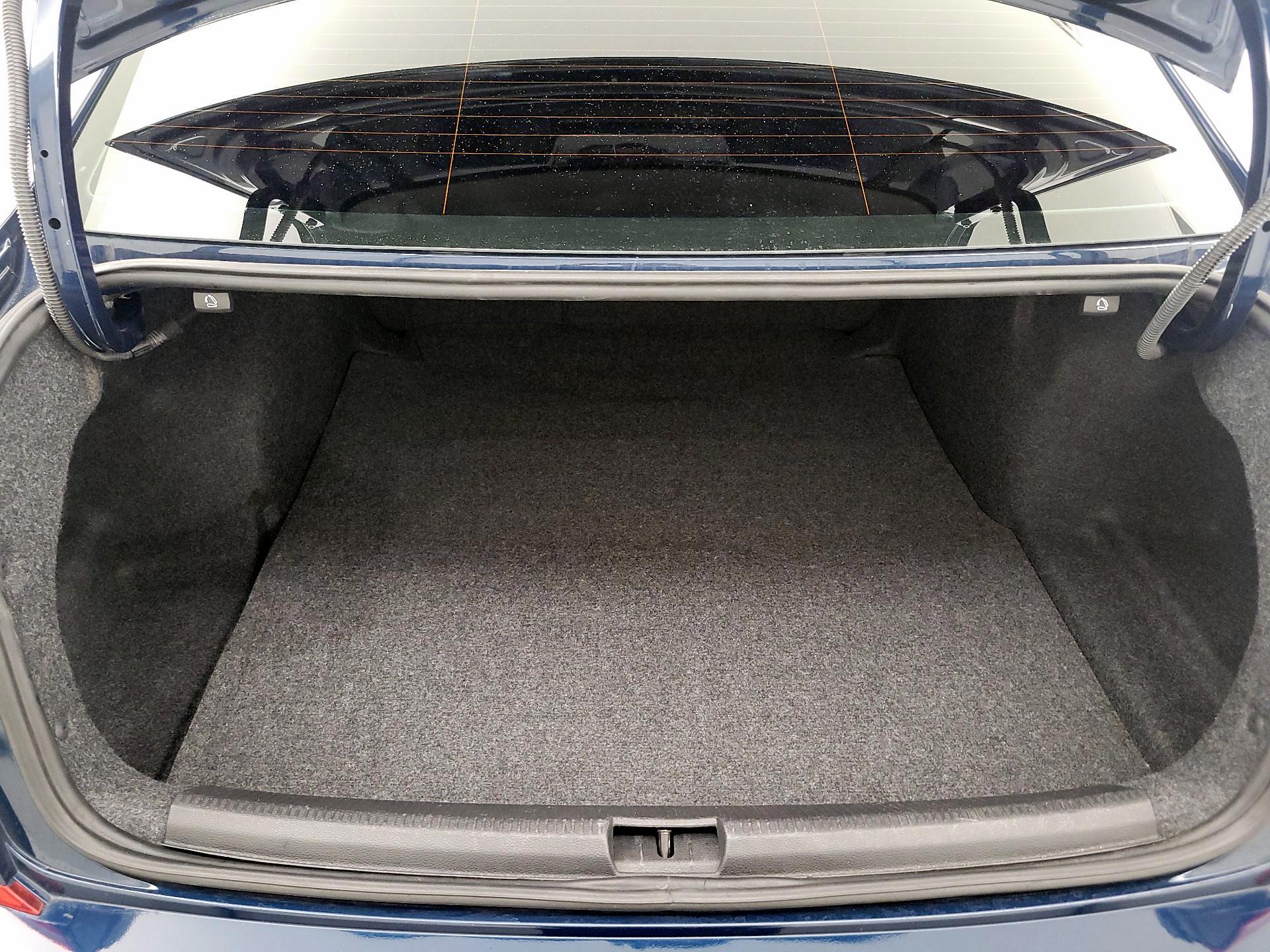 Thumbnail: 2020 Volkswagen Passat - 20