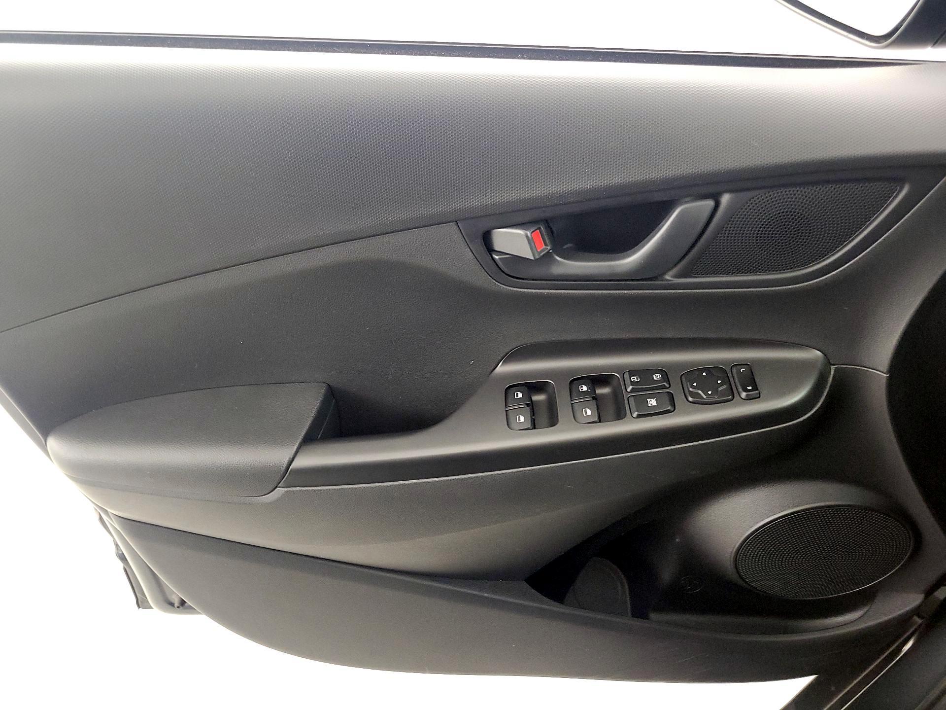 Thumbnail: 2021 Hyundai Kona - 12