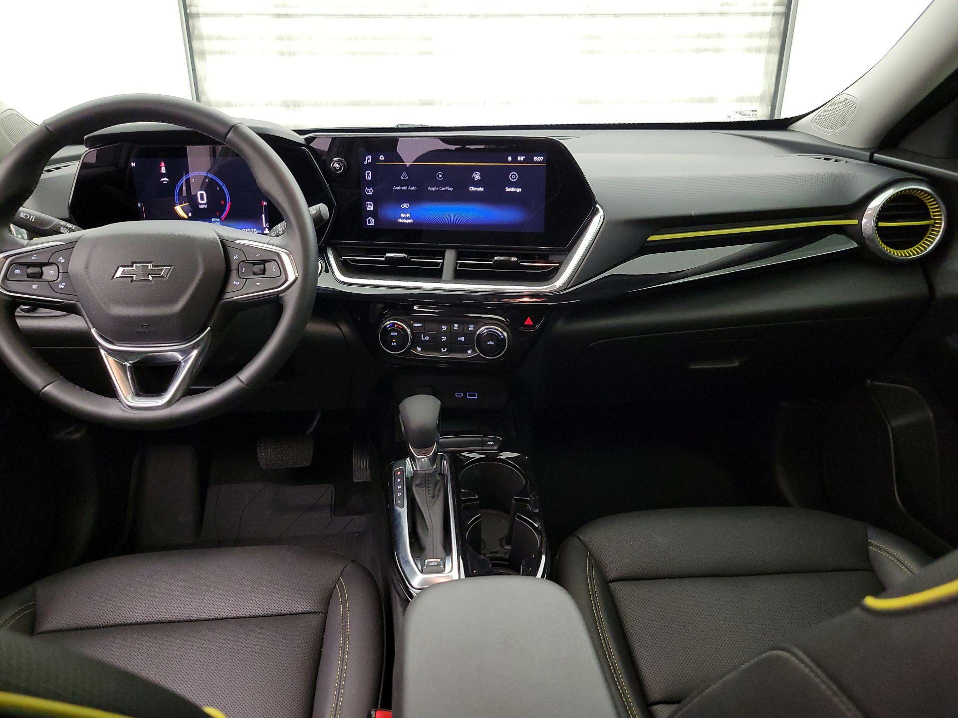 Thumbnail: 2024 Chevrolet Trax - 9