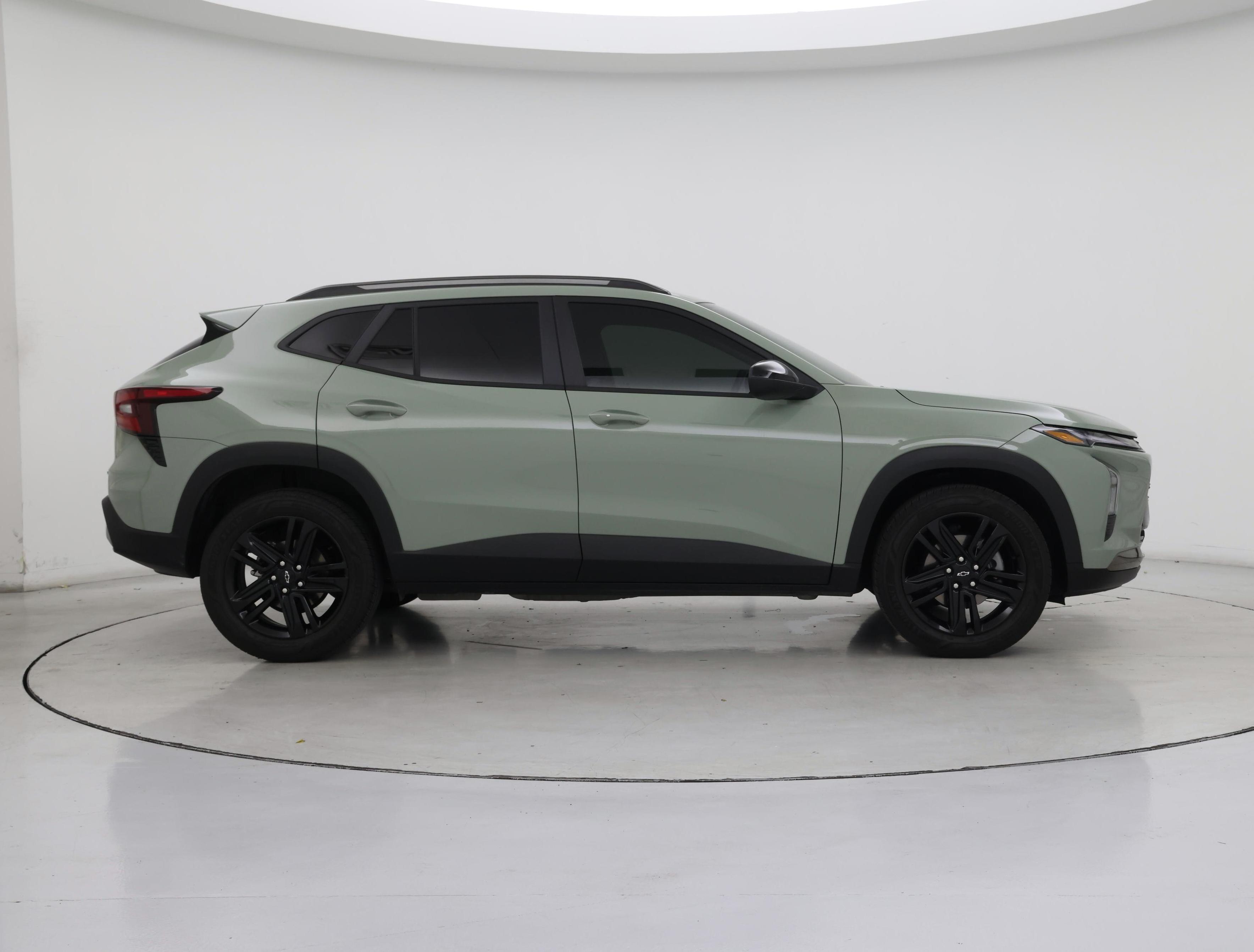 Thumbnail: 2024 Chevrolet Trax - 7